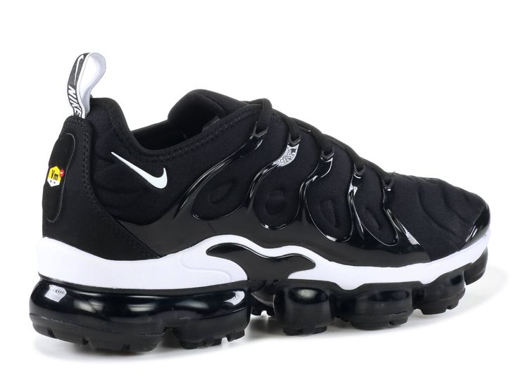 vapormax plus overbranding