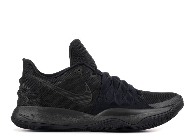 kyrie low all black