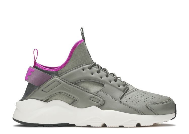nike huarache ultra white and black
