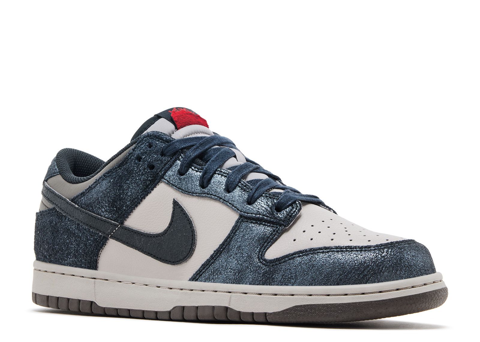 Dunk Low 'NYC CBGB' - Nike - IB2258 001 - metallic silver/off noir
