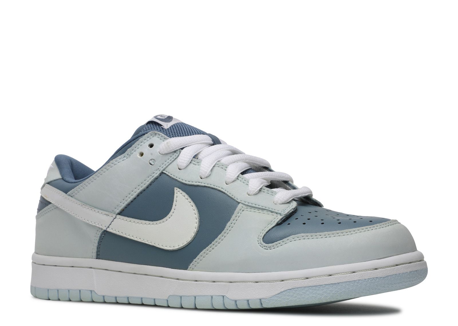 w's dunk low pro