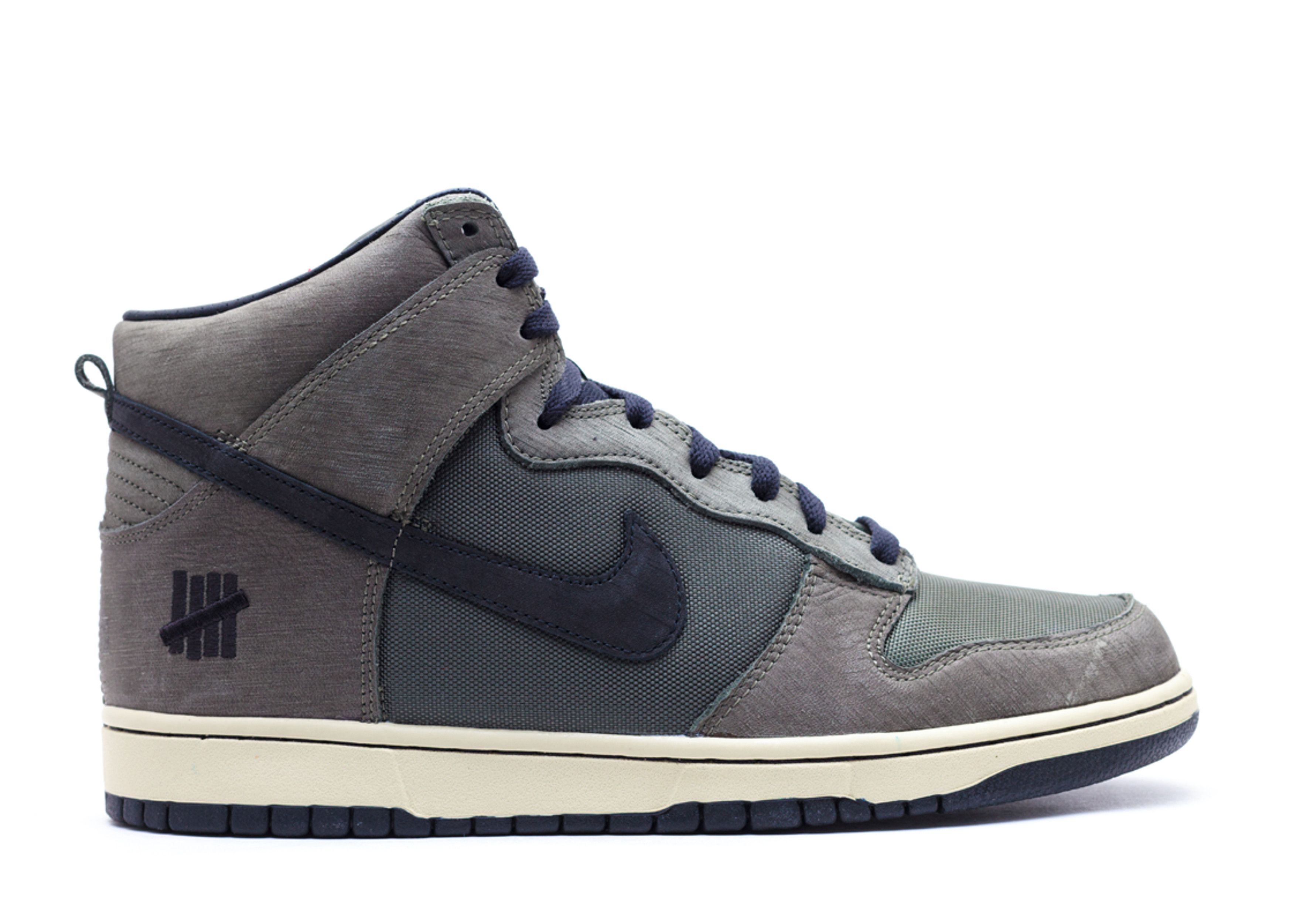 Undefeated X Dunk High Premium SP 