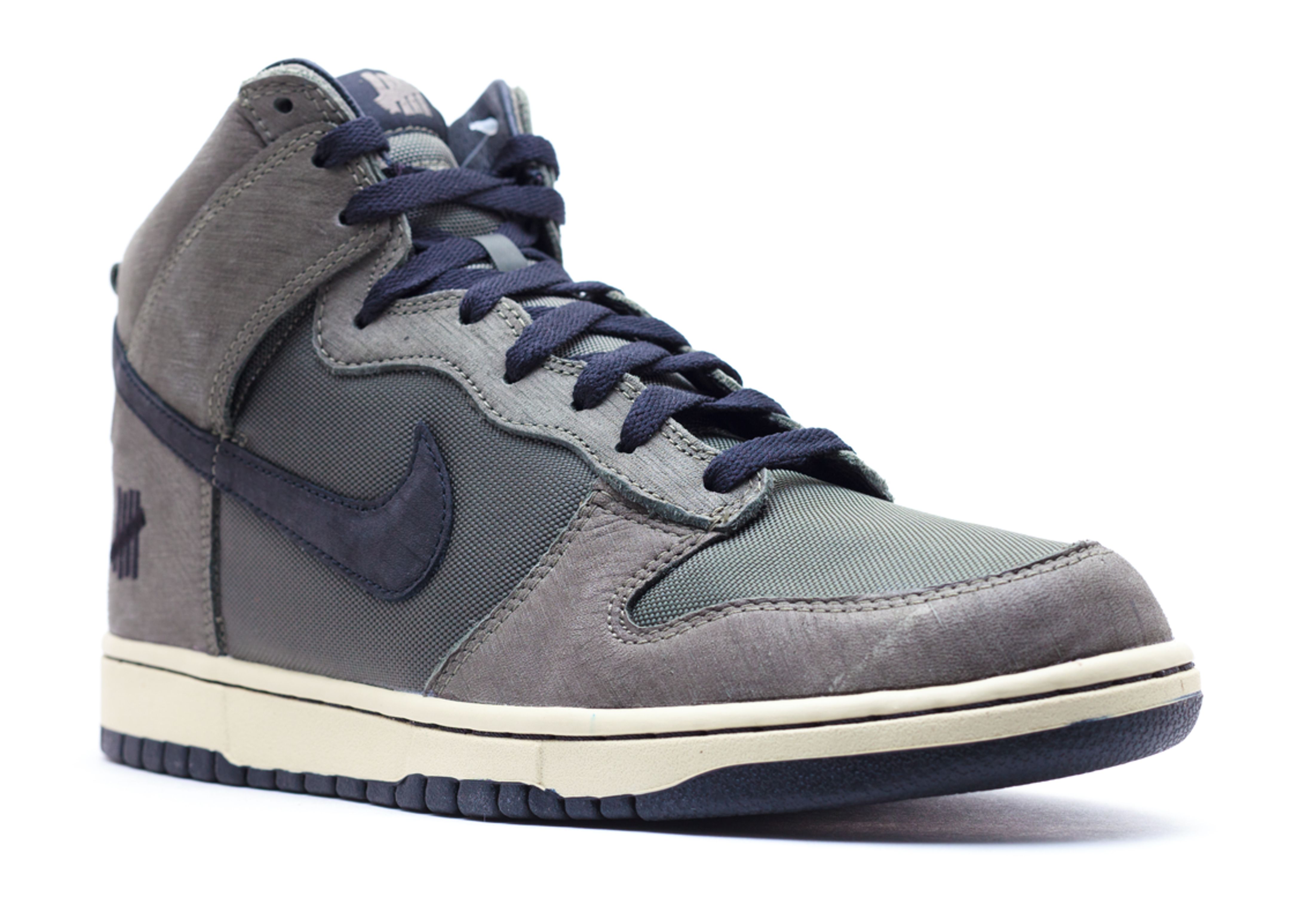 Undefeated X Dunk High Premium SP 