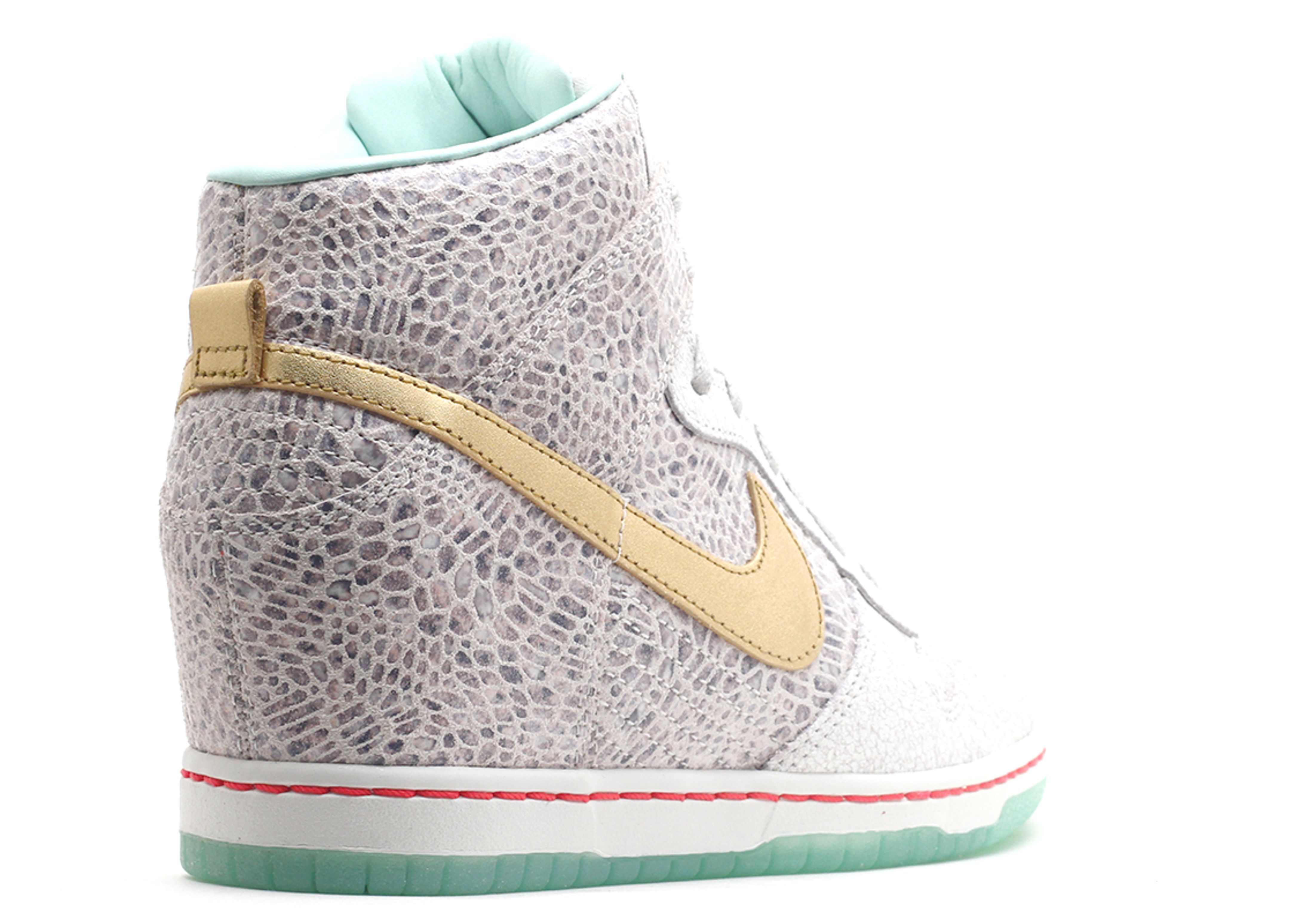 Nike dunks year of the horse best sale