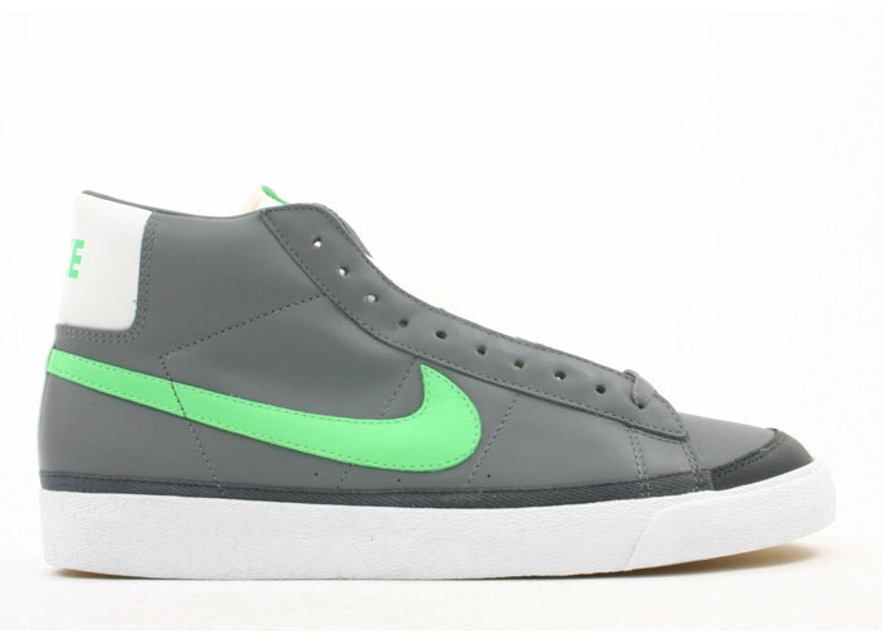Blazer Mid 