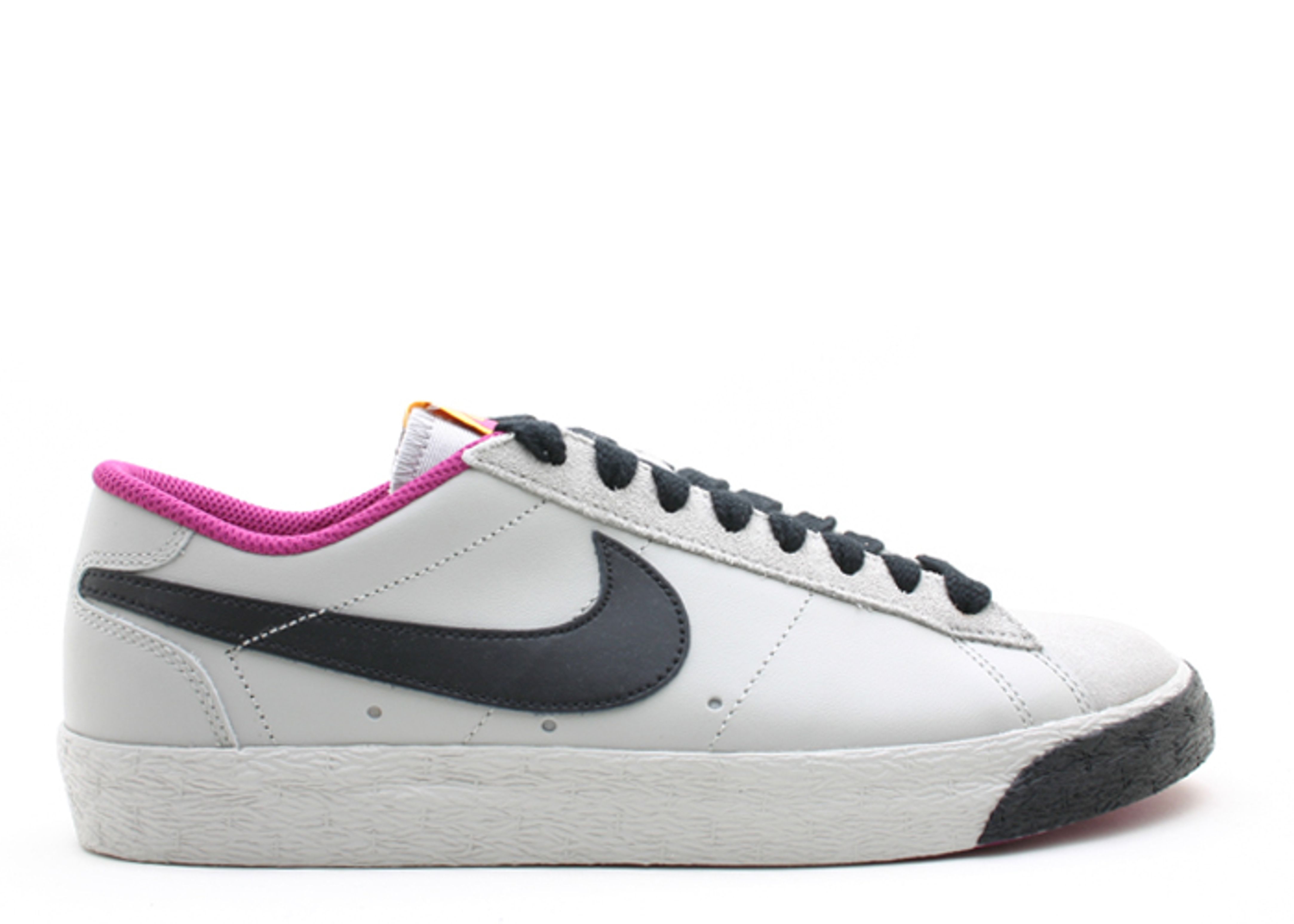 nike blazer low classic