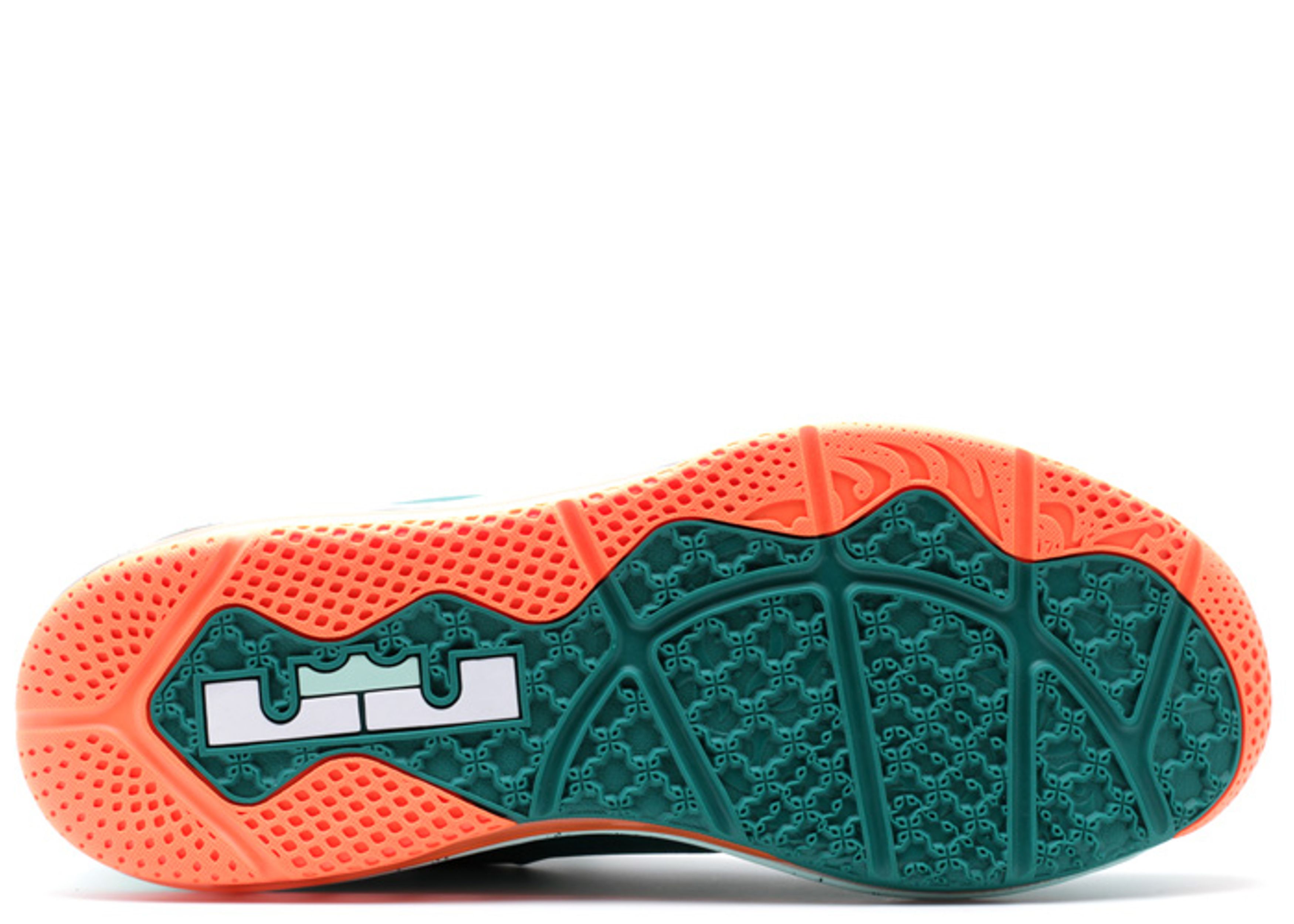 Nike amax lebron 11 \