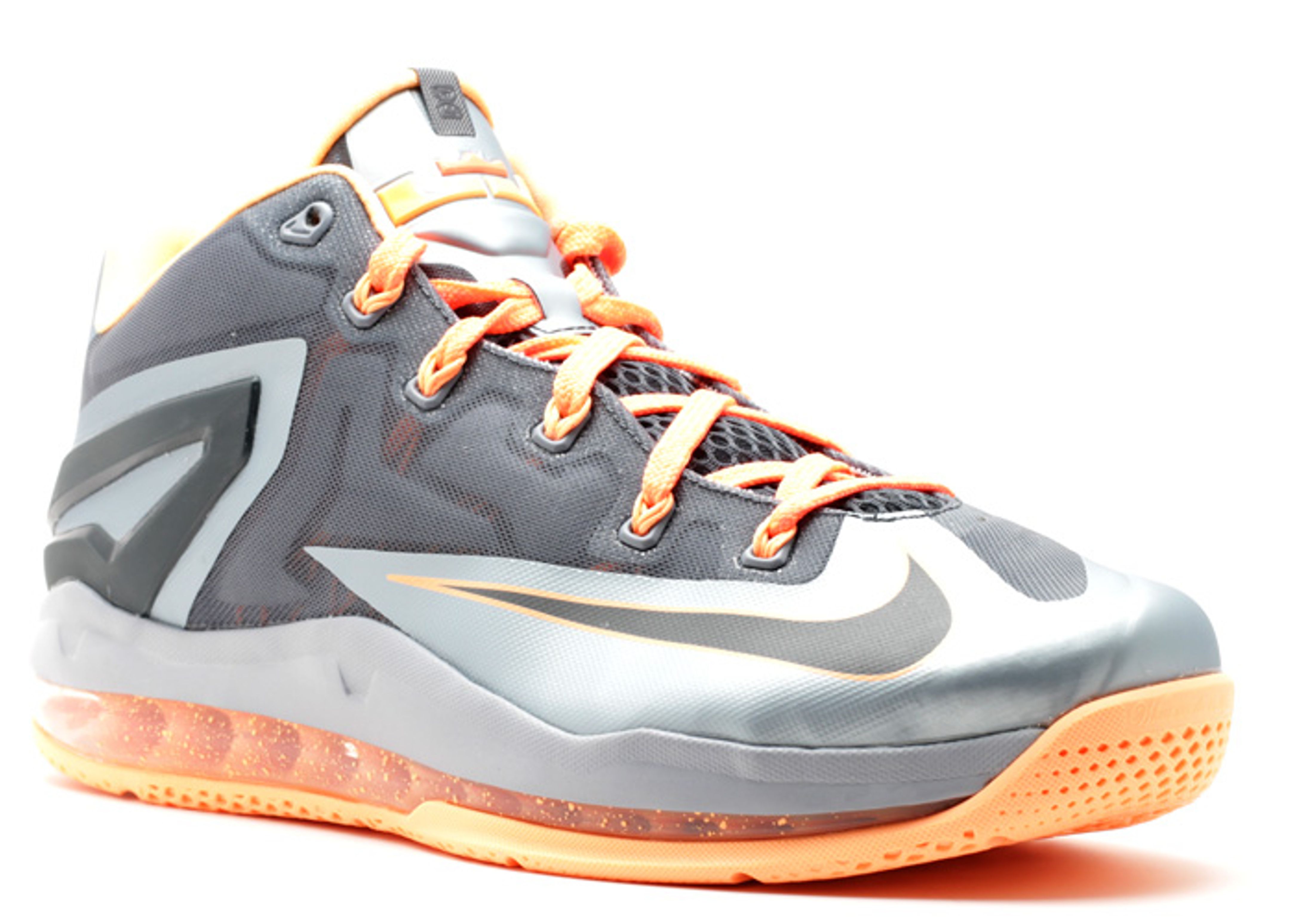Max LeBron 11 Low  display picture 2