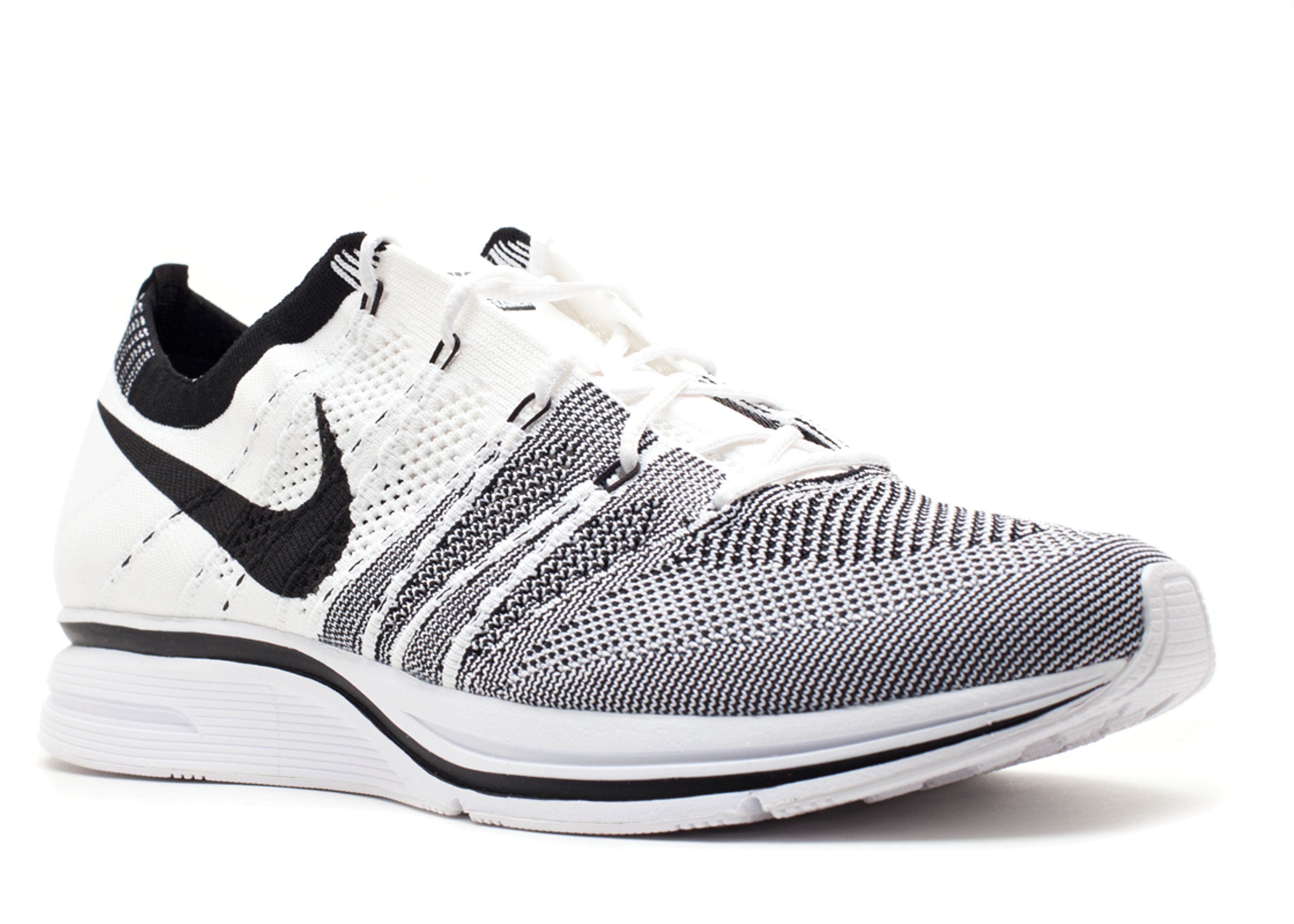 Nike Flyknit Air Max Trainer - White & Black Unboxing/Reviewing The Nike Air Max Flyknit Racer Shoe (On  main image 4