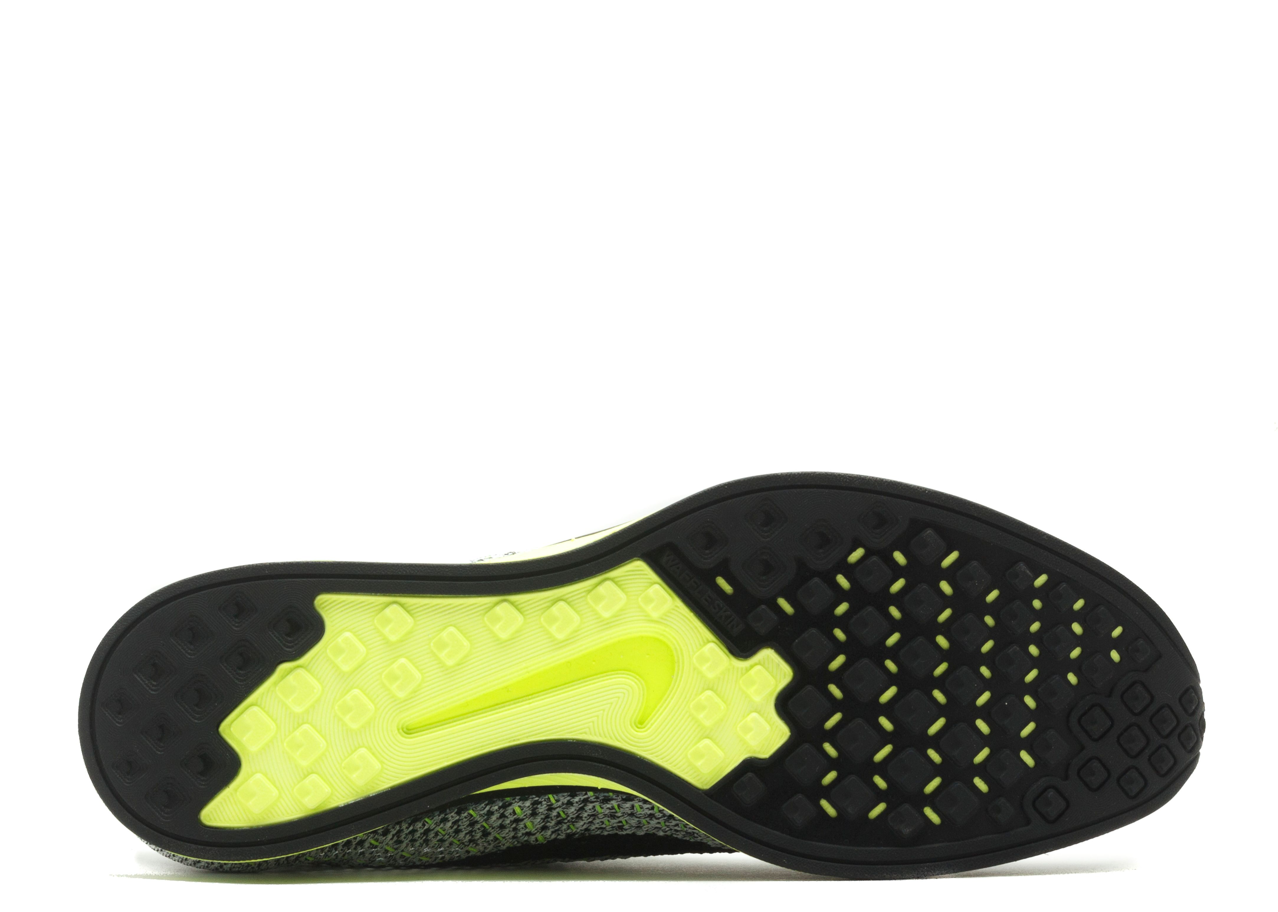 nike flyknit racer yellow black