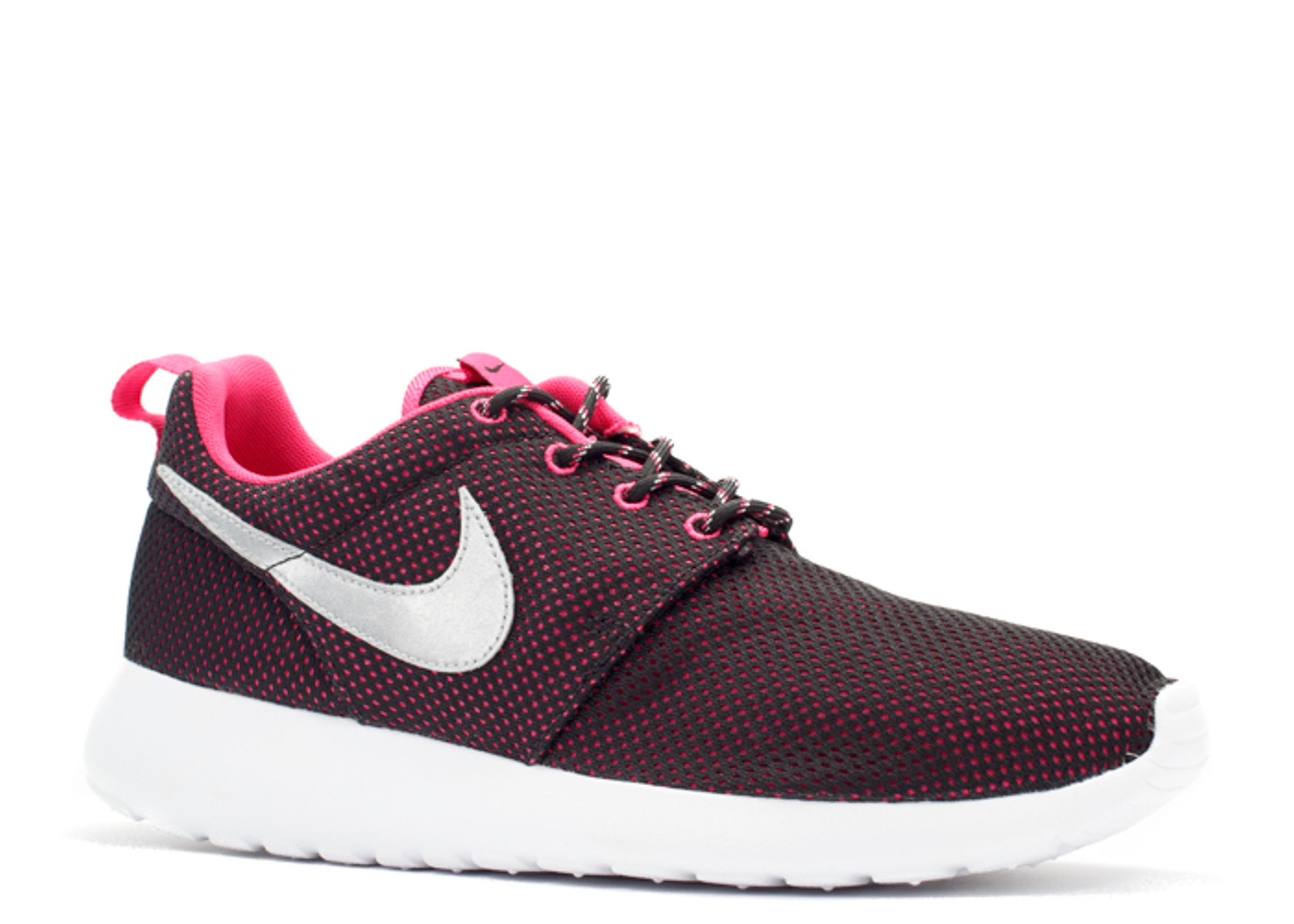 black and pink nike roshe