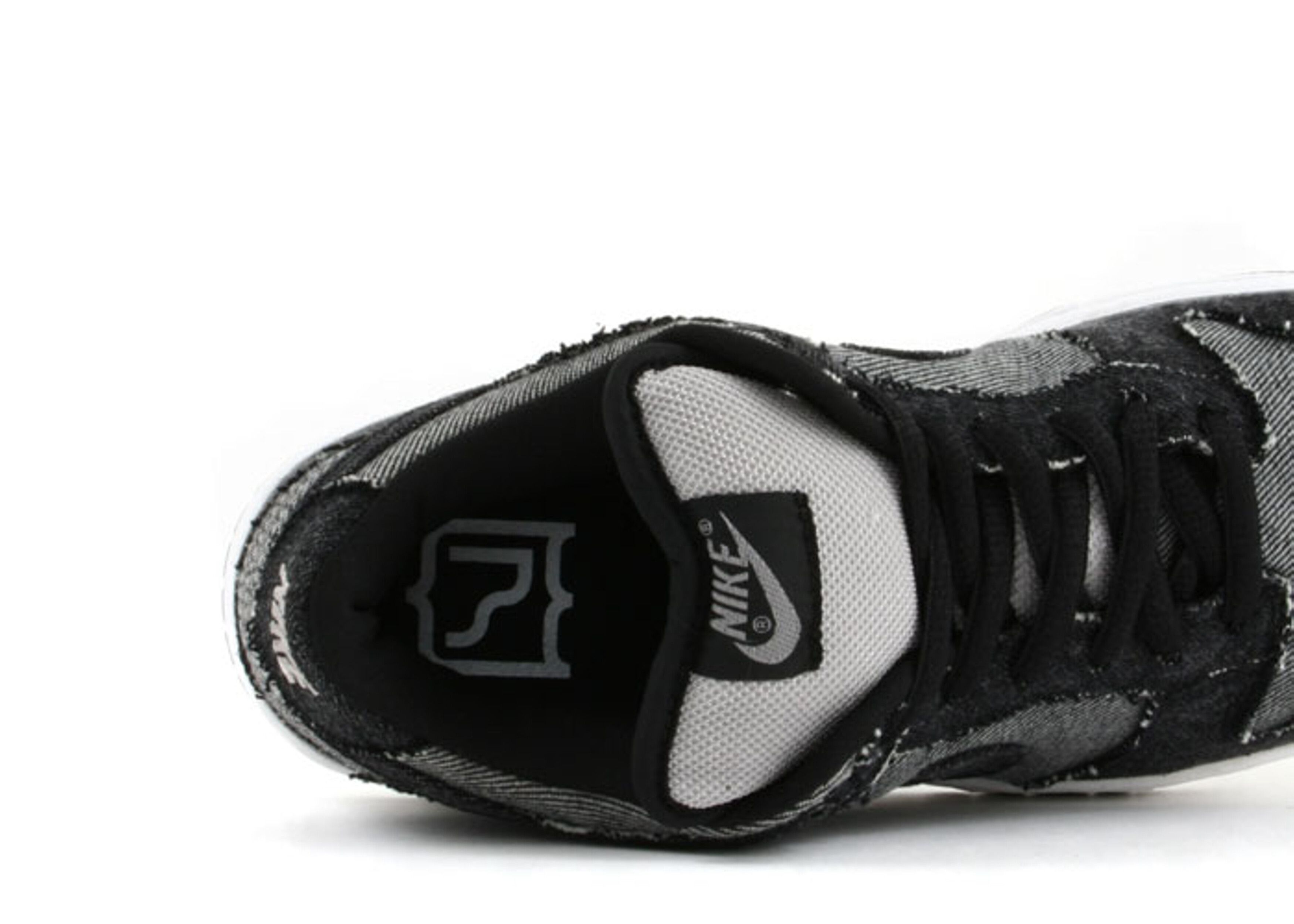 Medicom Toy X Dunk Low Pro SB 
