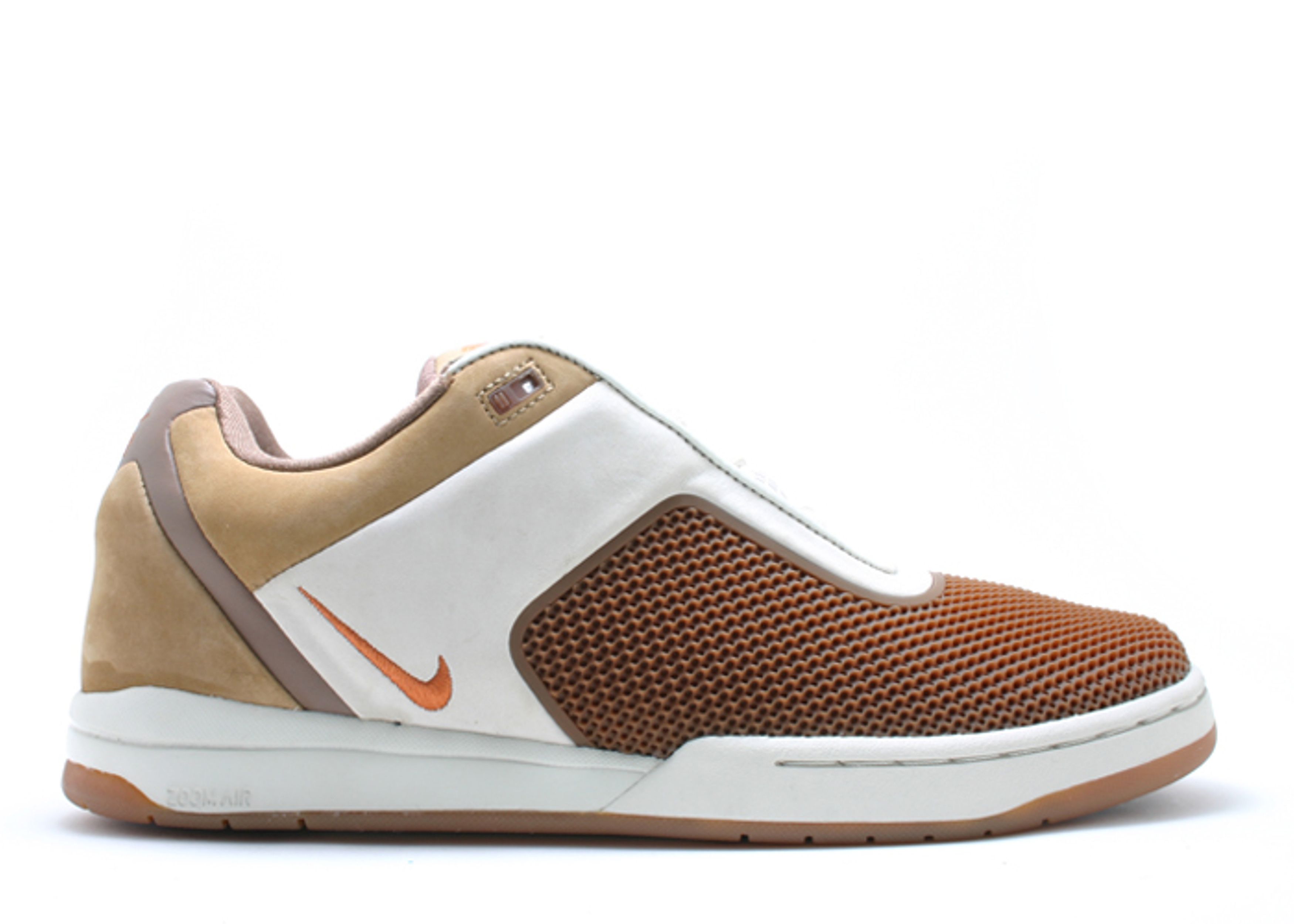 Nike Zoom Tre Sneakers | Flight Club display picture 1