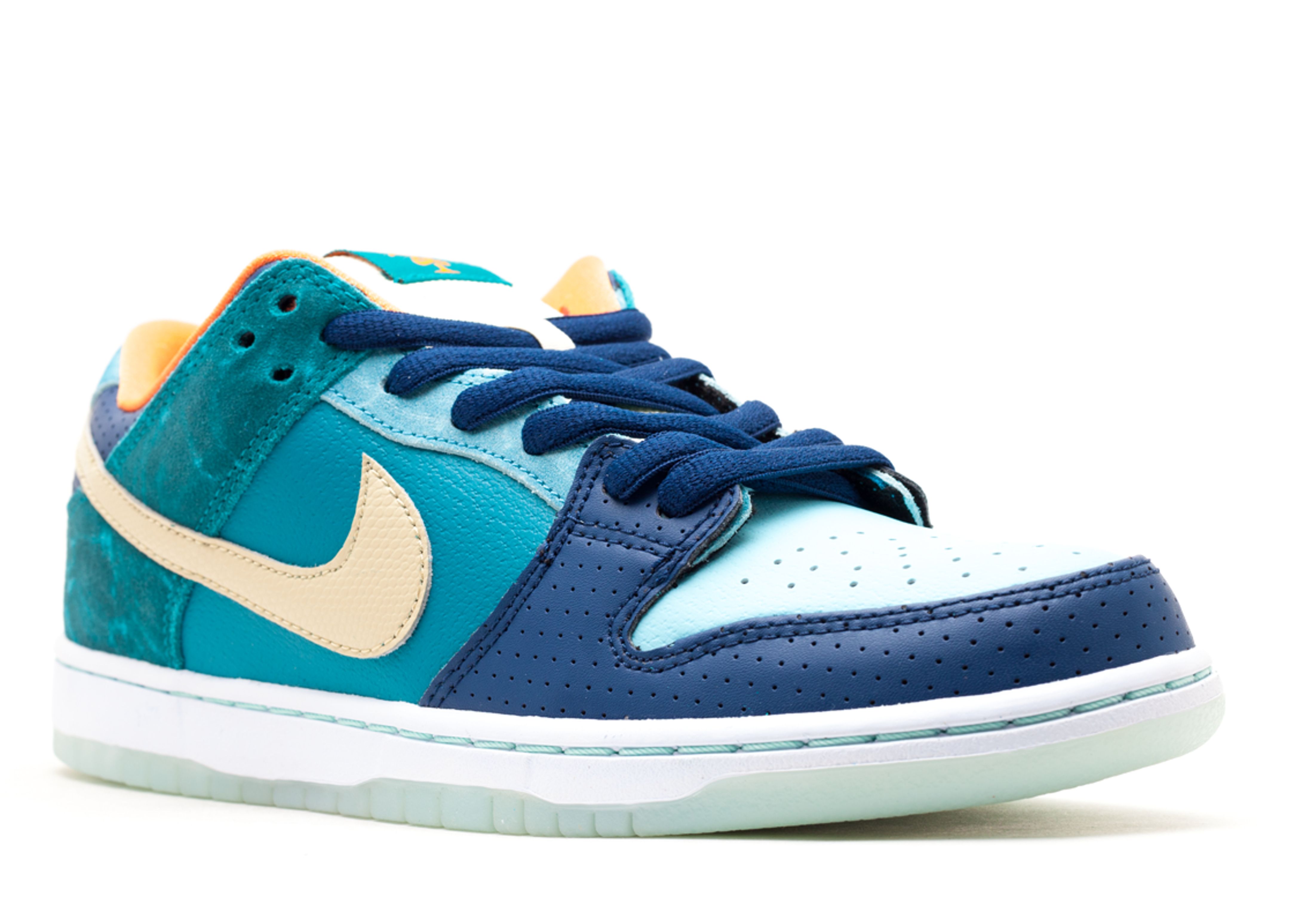 Nike sb dunk low mia store skate shop