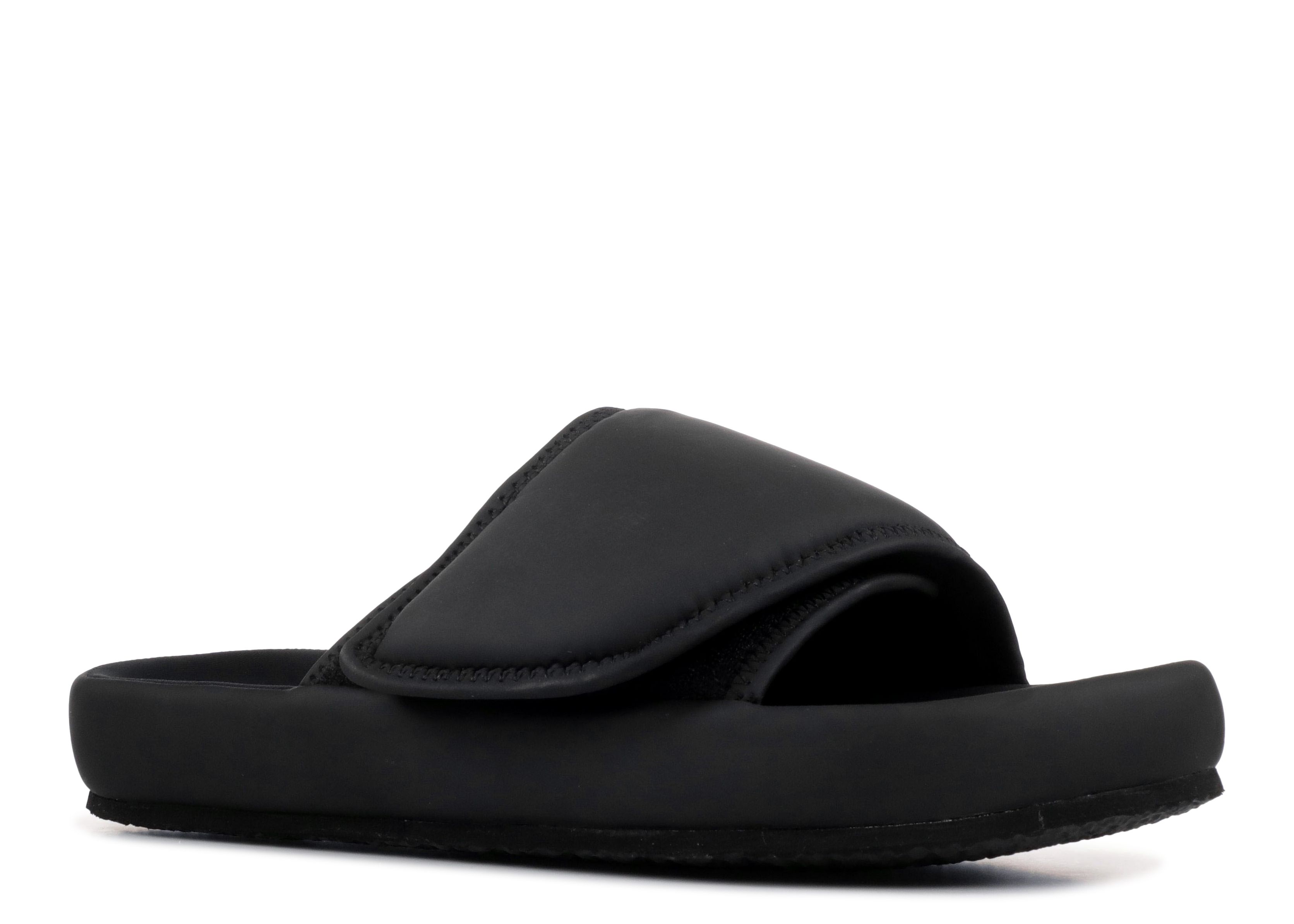 Season 7 best sale yeezy slides