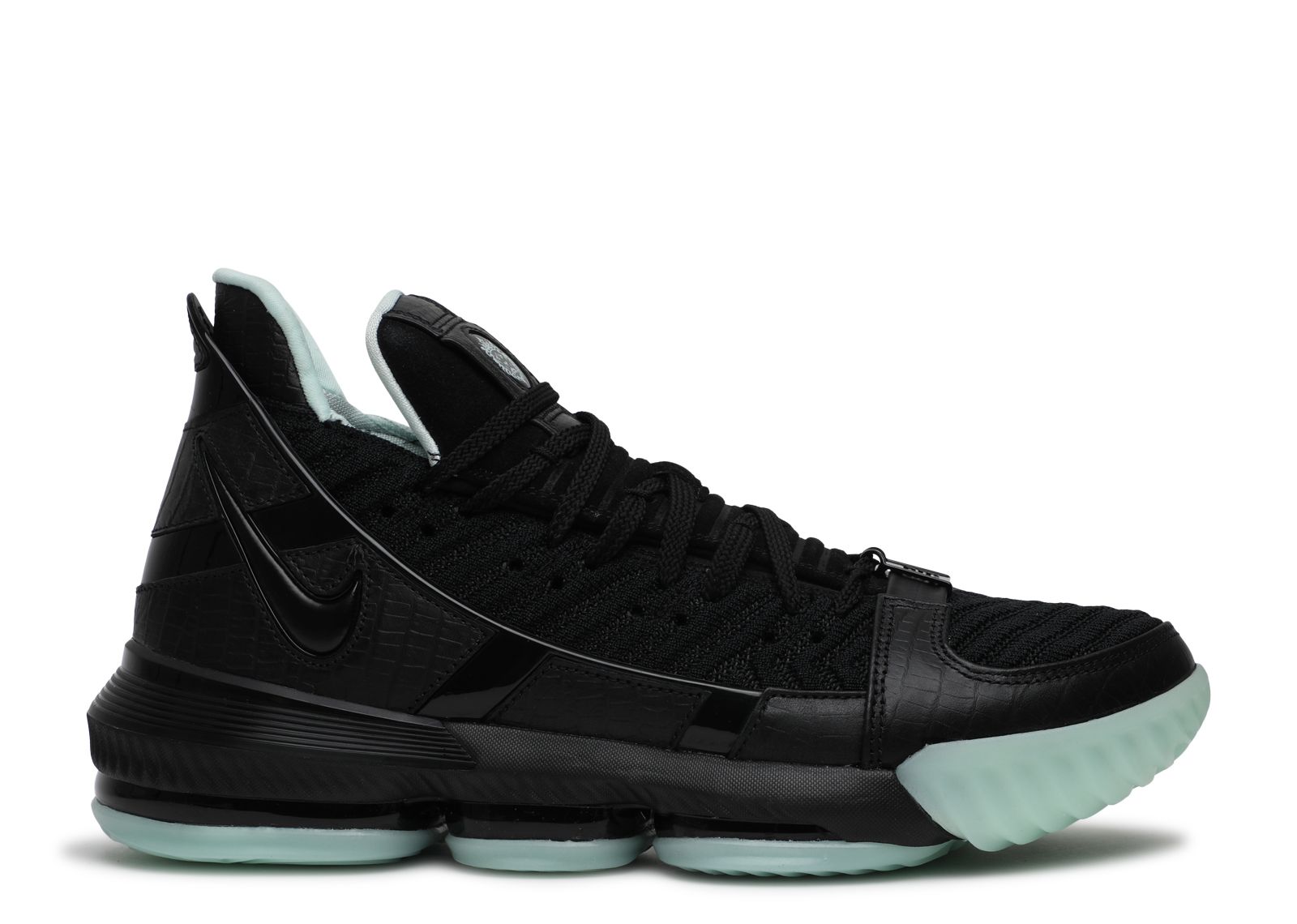 LeBron 16 