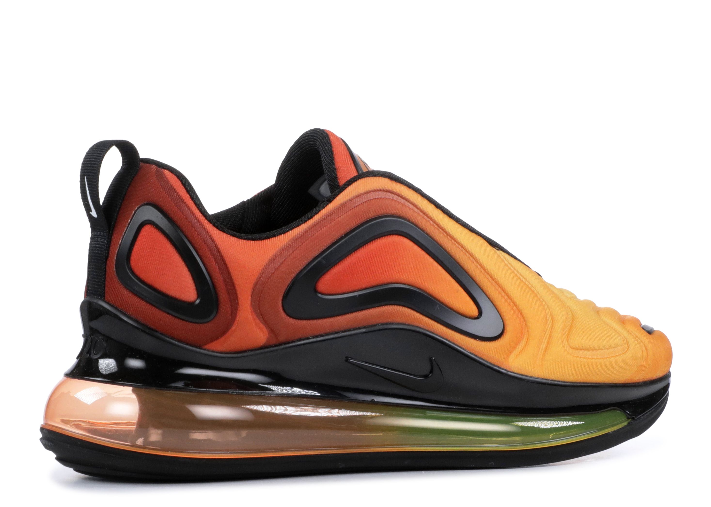 Найк макс 720. Nike Air Max 720. Nike Air Max 720 Orange. Nike Air Max 720 Gold. Nike Air Max 720 оранжевые.