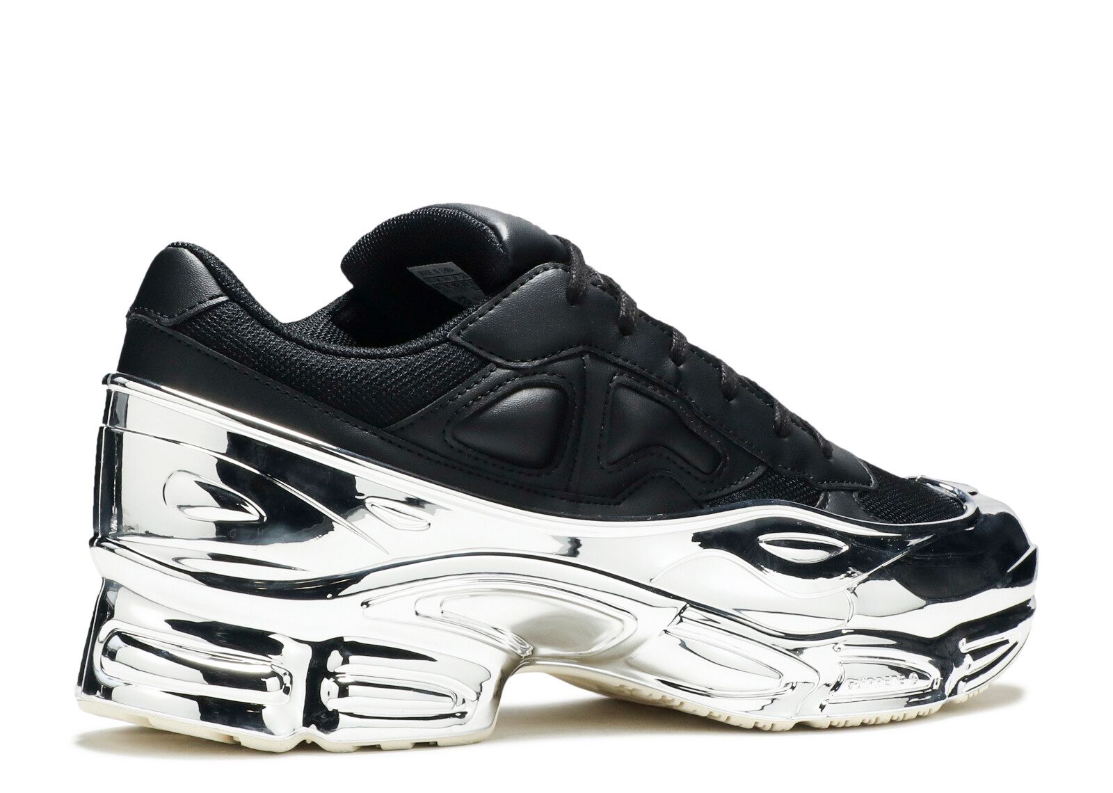 ozweego black metallic