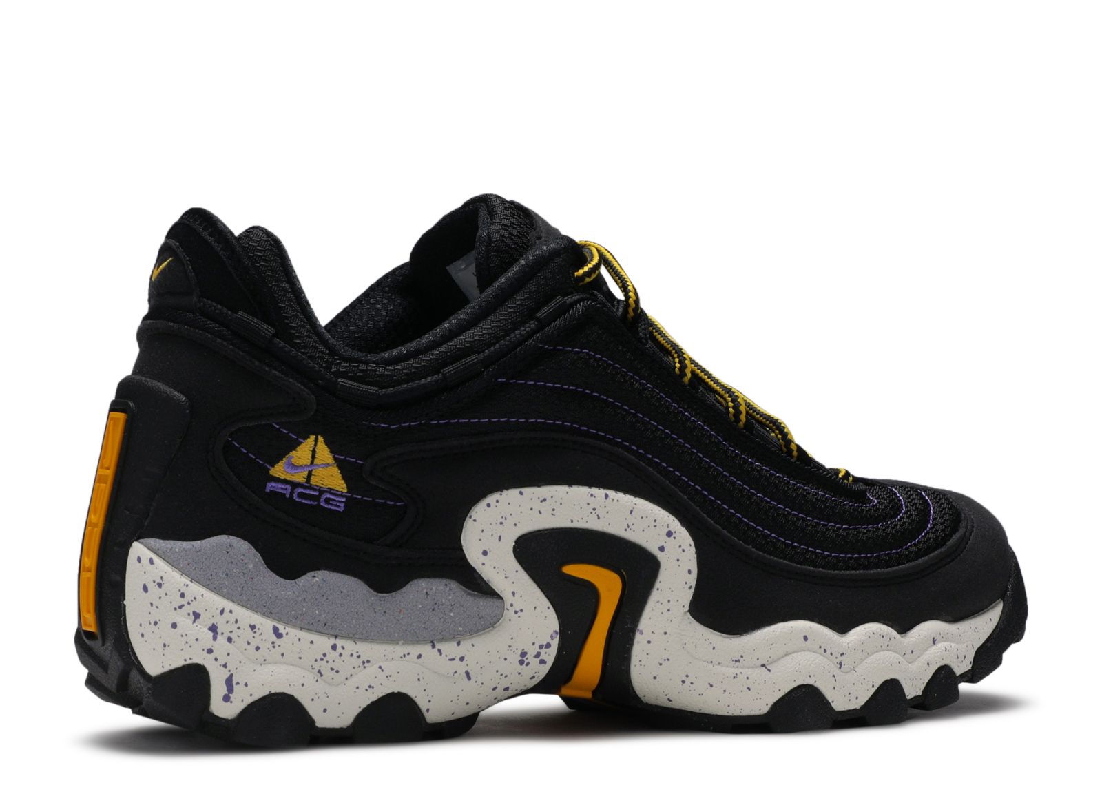 nike air skarn black university gold