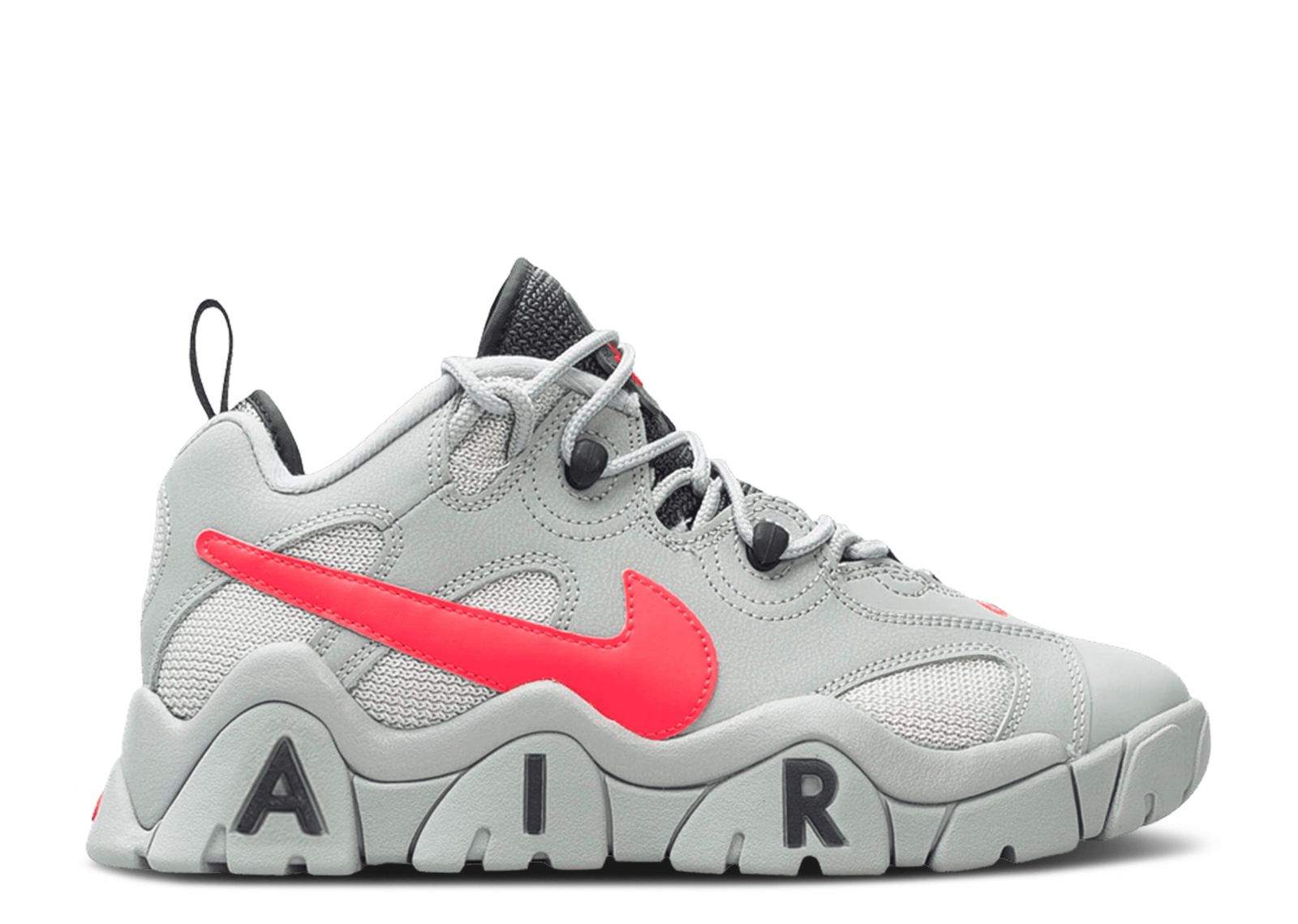 Nike air barrage colorways best sale