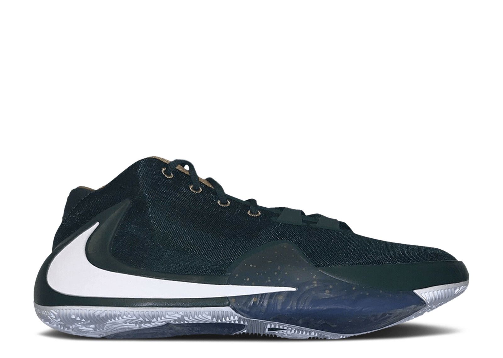 Nike Basketball Shoes (Kobe AD, Kyrie, Zoom Freak 1) Nike Zoom Freak 1 Performance Review - WearTesters main image 3