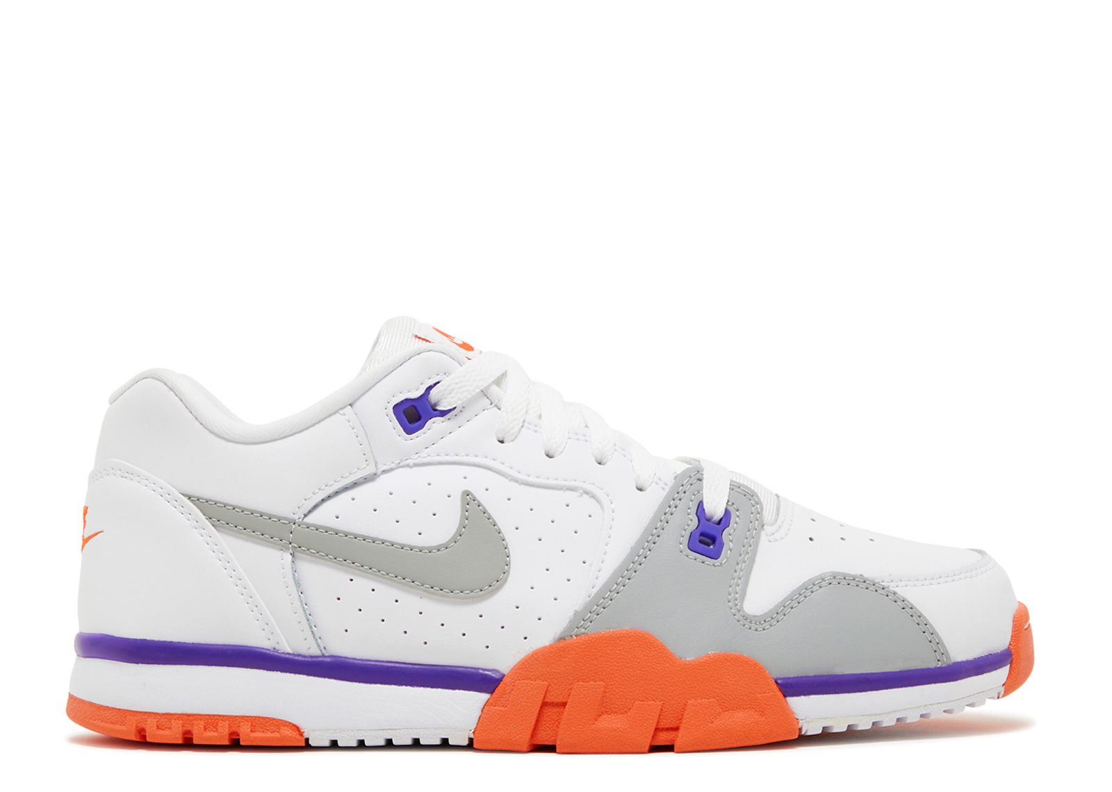 cross trainer low nike