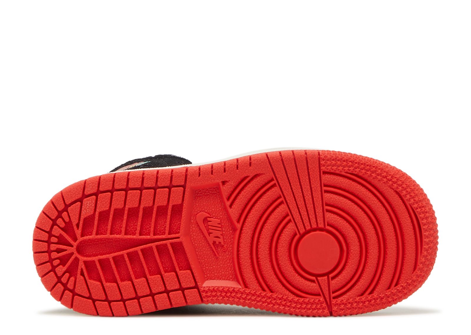 Nike Shoes Air Jordan 1 Retro Mid SE “Siempre Familia” Air Jordan 1 Mid SE  main image 3