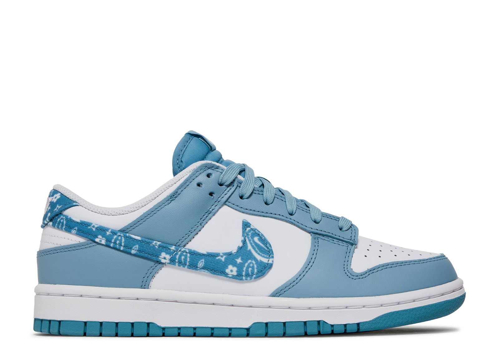 Blue hot sale nikes womens