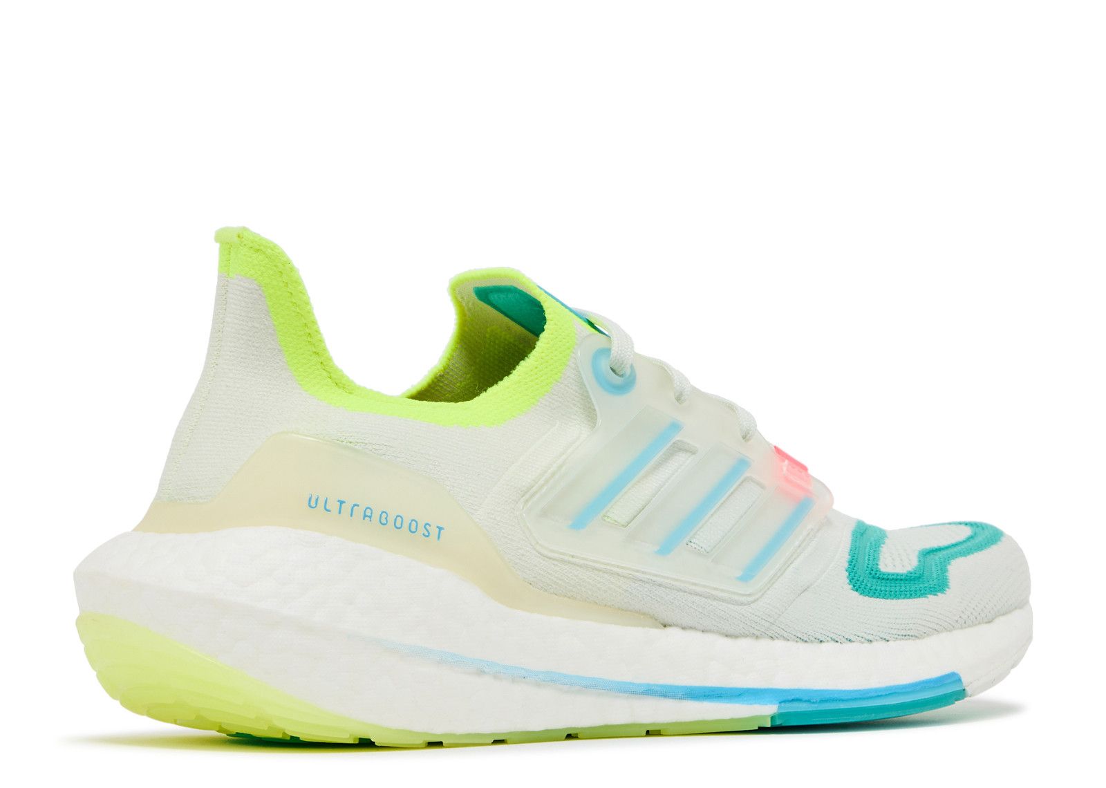 UltraBoost 22 