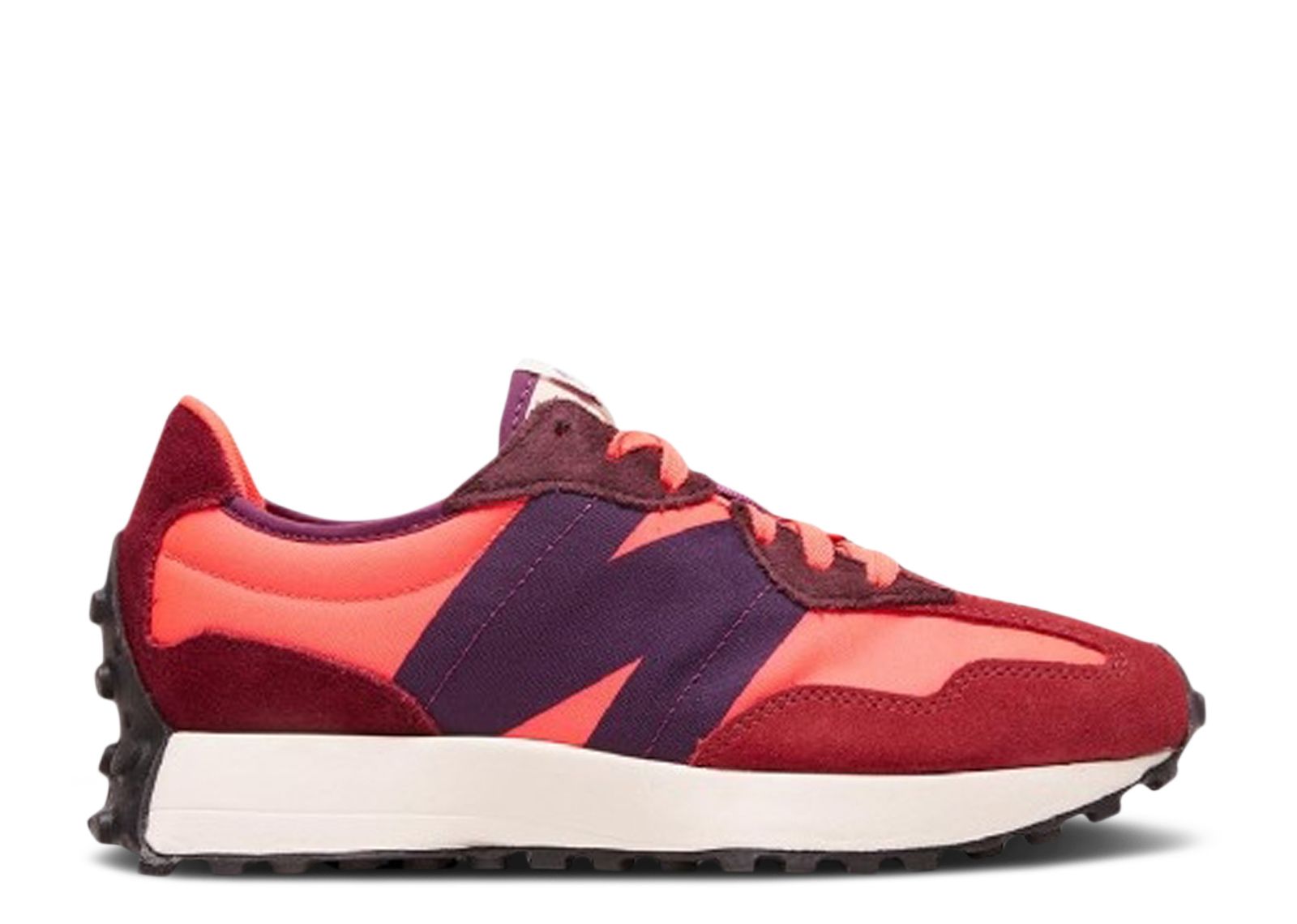 New balance grand budapest 327 trainers in pink Clearance