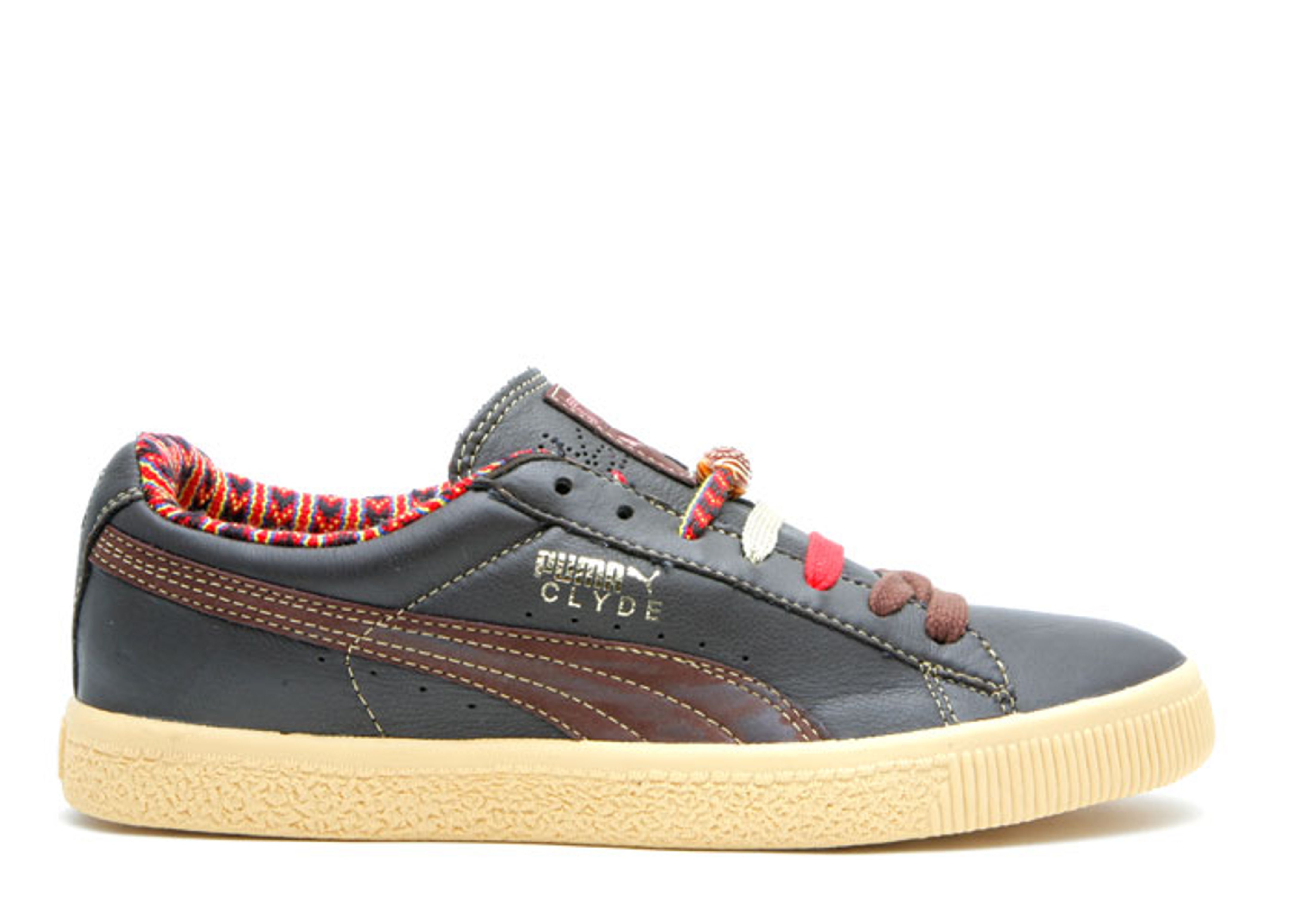 Sneakersnstuff Clyde