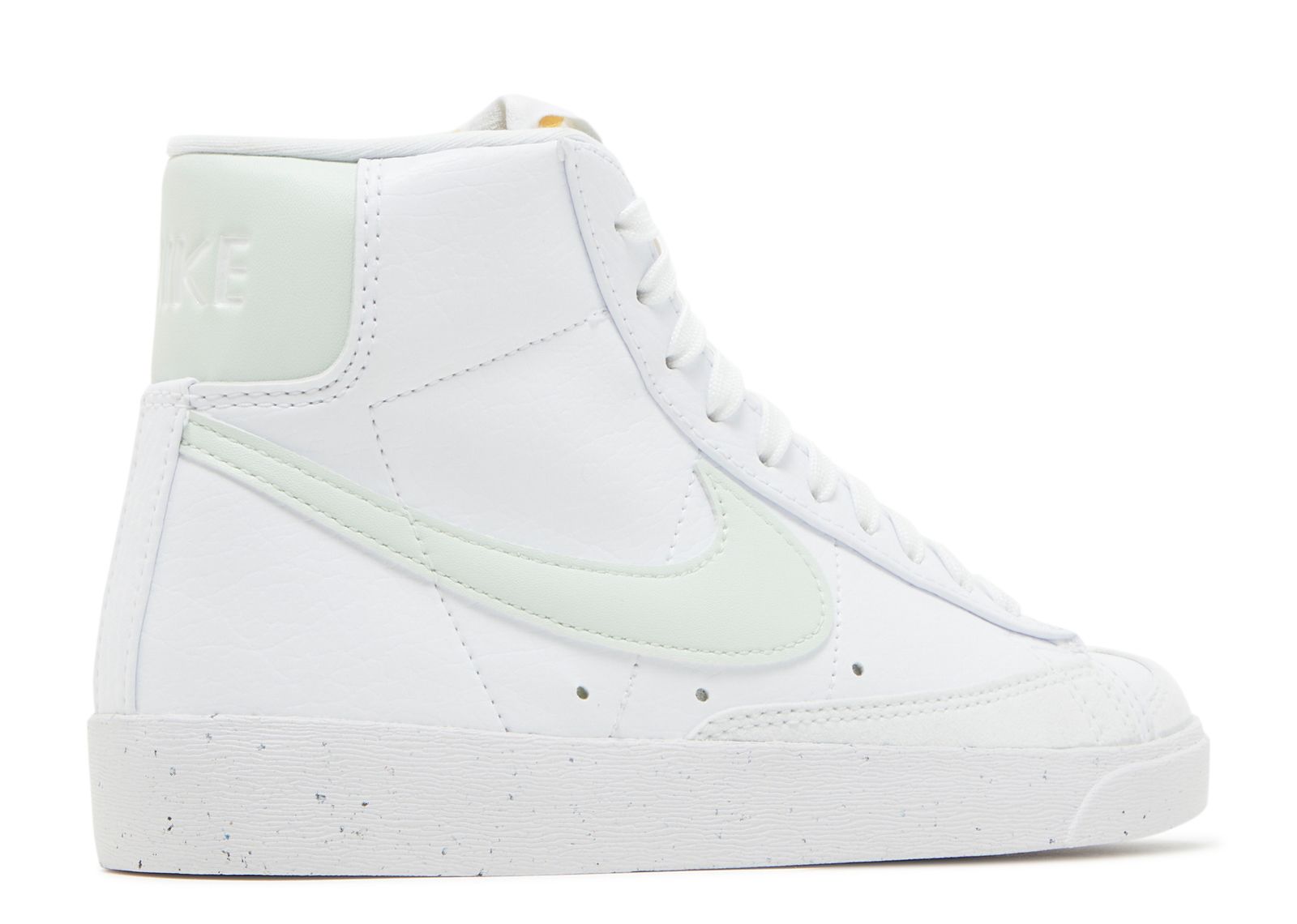 Wmns Blazer Mid '77 Next Nature 'White Barely Green' - Nike