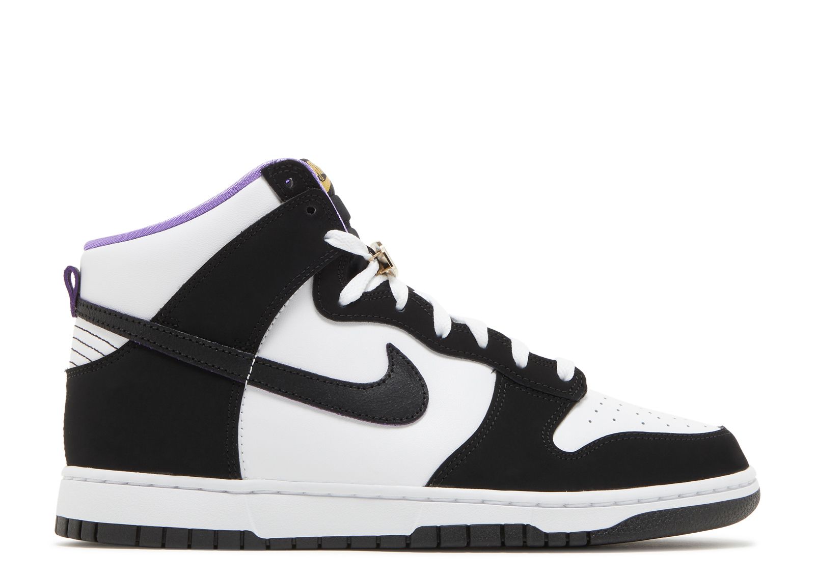 Nike sb dunk hot sale high black white