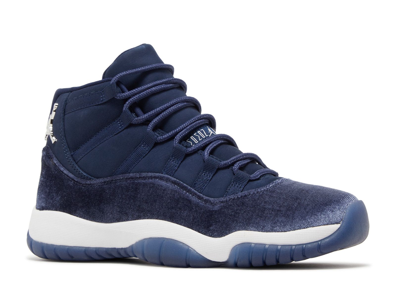 Wmns Jordan 11 Retro ‘Midnight Navy Velvet’