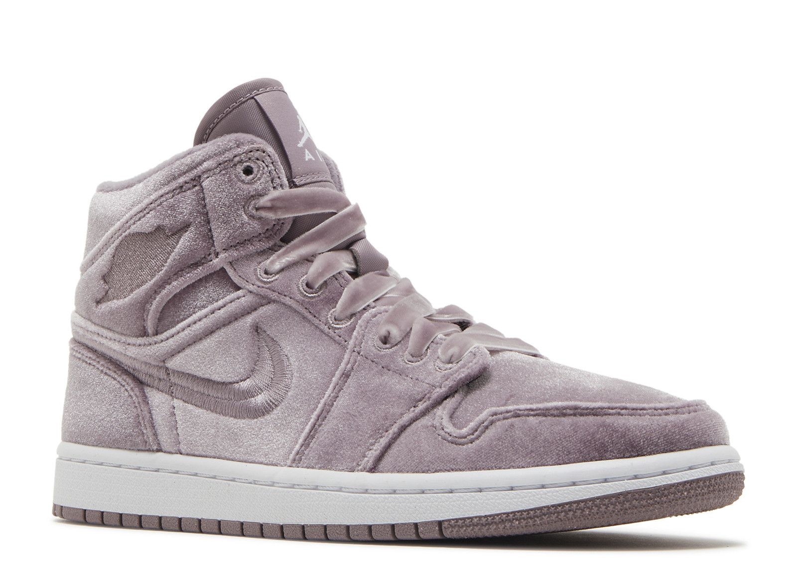 Wmns Jordan 1 Mid ‘Purple Velvet’