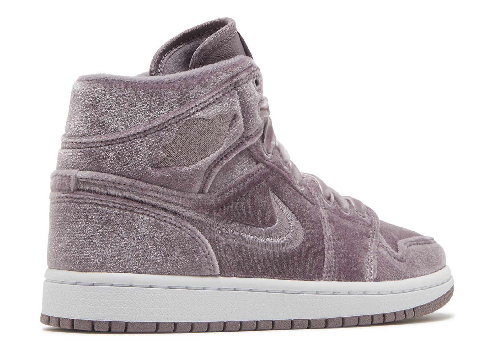 Wmns Jordan 1 Mid ‘Purple Velvet’
