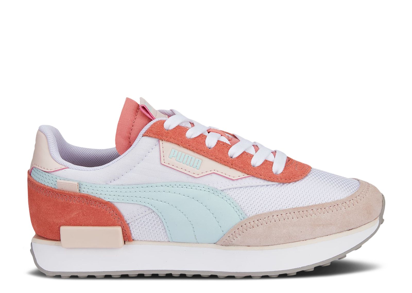 Wmns Future Rider Soft 'White Carnation'