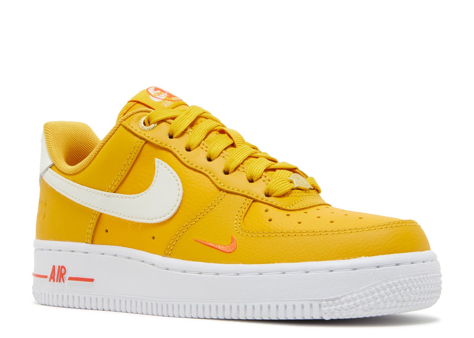  Nike WMNS Air Force 1 (AF1 - Yellow/W-R (DQ7582-700),  Numeric_5)