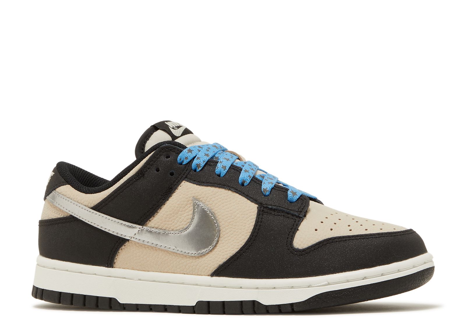 Wmns Dunk Low 'Starry Laces'