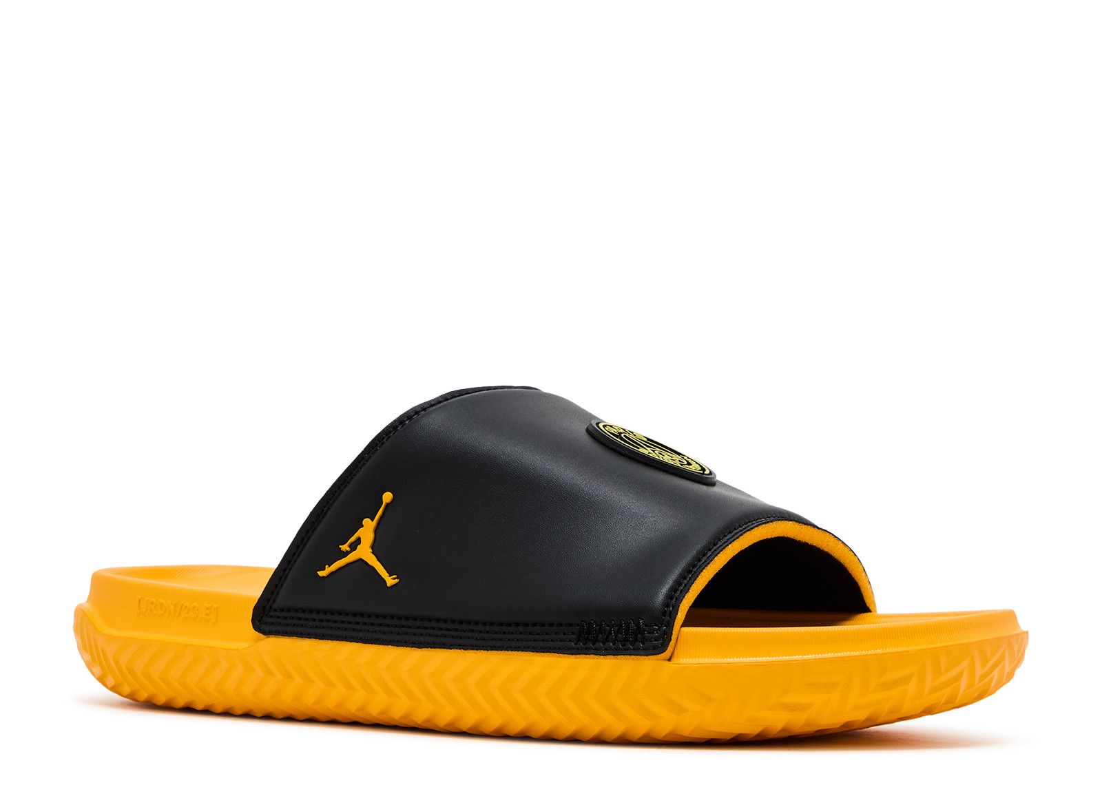 Paris Saint-Germain x Jordan Play Slide ‘Fourth Kit’