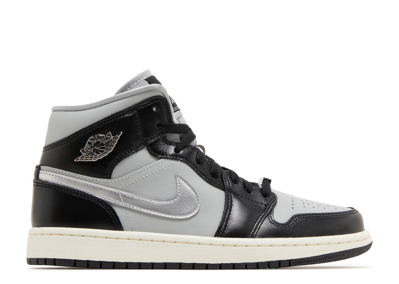 Wmns Air Jordan 1 Mid SE 'Black Chrome'