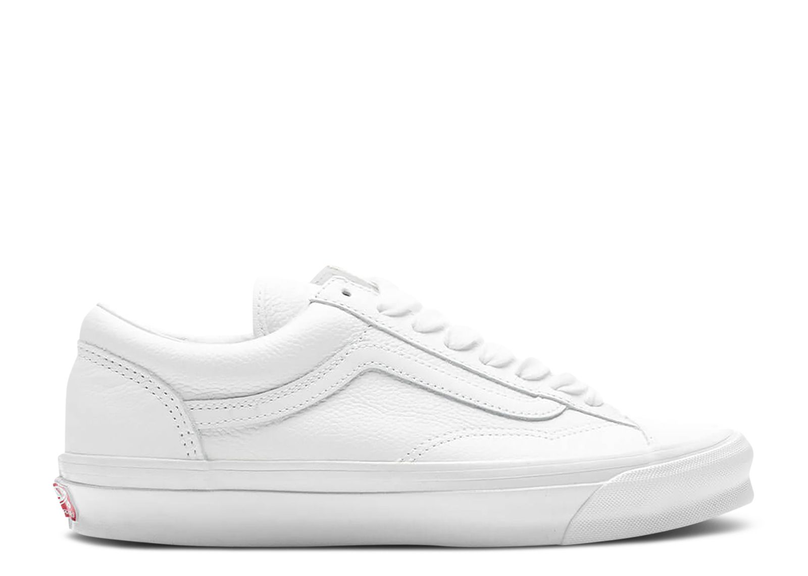 Vans slip hotsell on triple white