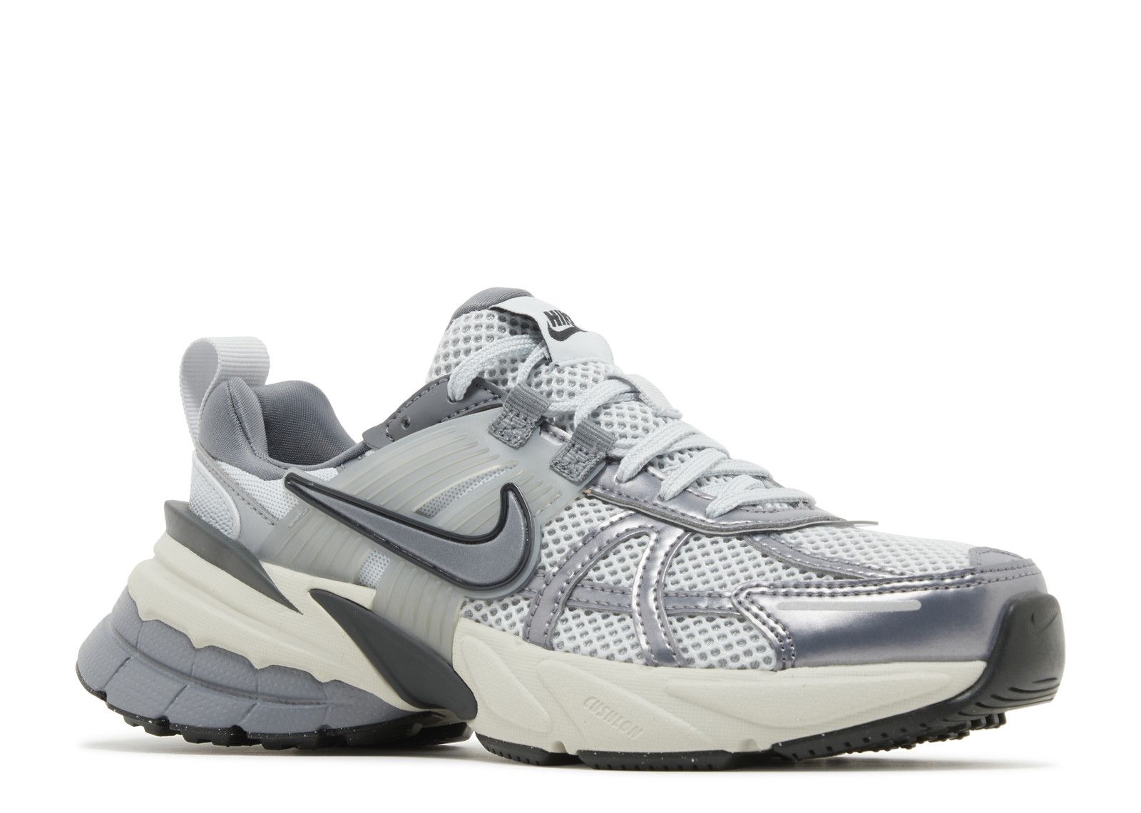 送料・関税込 ★ Nike V2K Run Pure Platinum Wolf Grey Nike V2K Run 
