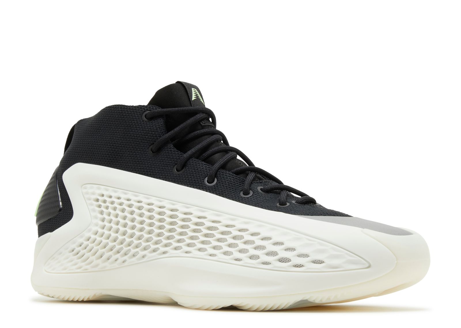 XL adidas everyoneOptimalPrima Loftエブリワン Take a First Look at the RIMOWA x adidas NMD S1 | Hypebeast