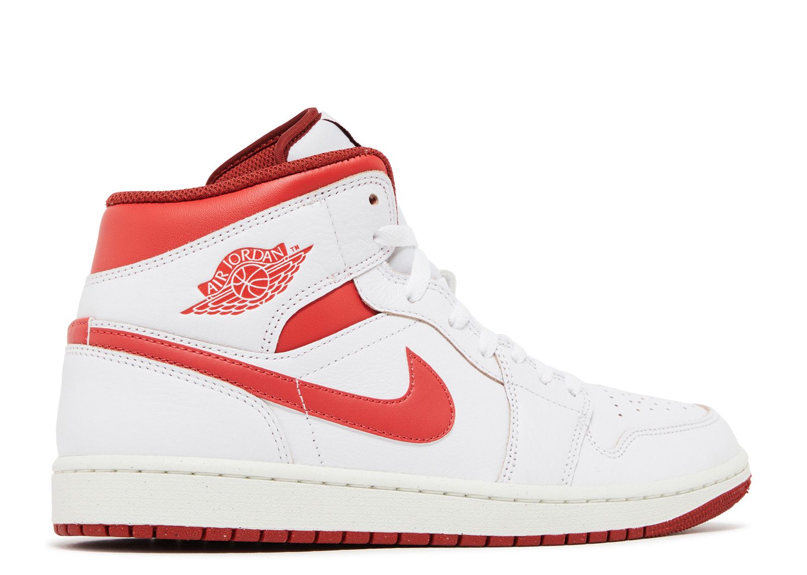 Jordan 1 Mid SE ‘White Dune Red’