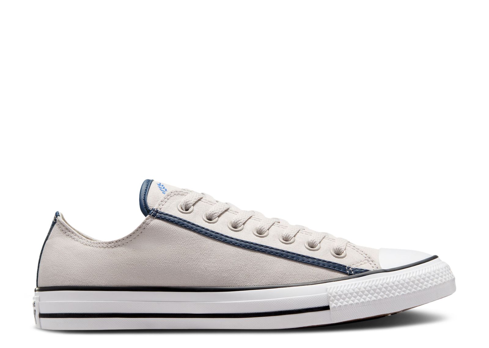 Chuck Taylor All Star Low Pale Putty Navy Converse A06576F pale putty navy blue slushy Flight Club