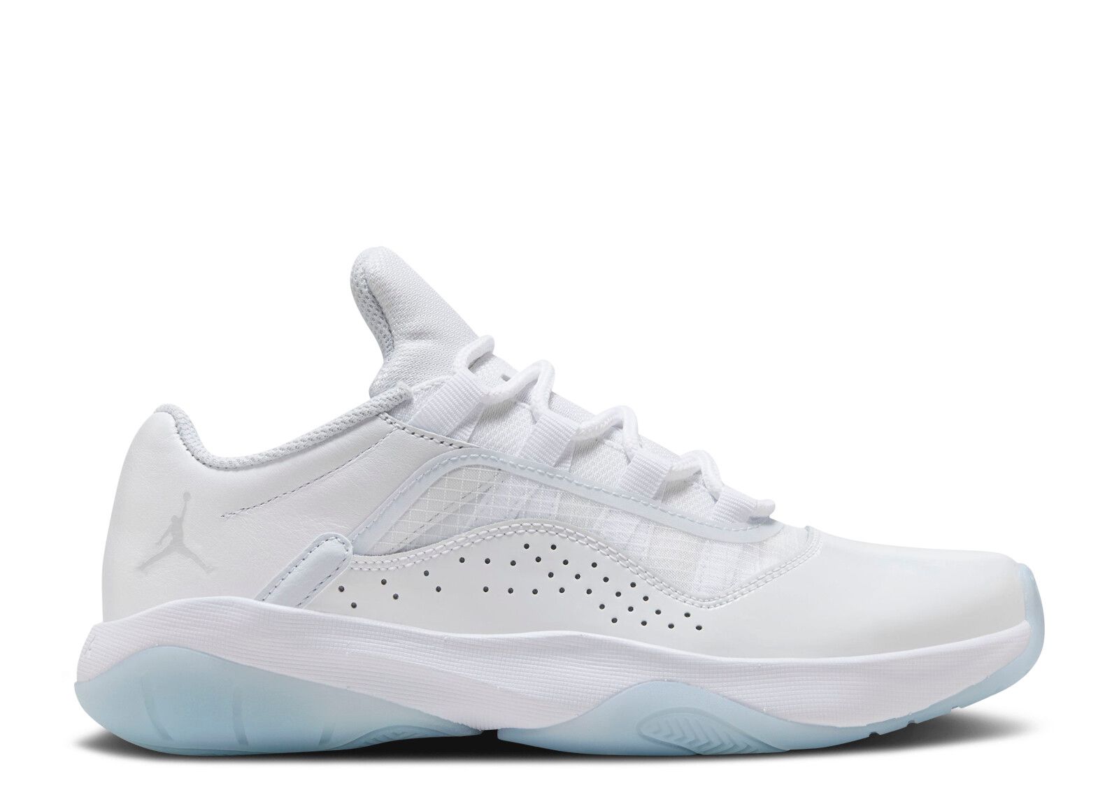 Wmns Jordan 11 CMFT Low 'White Ice Blue'