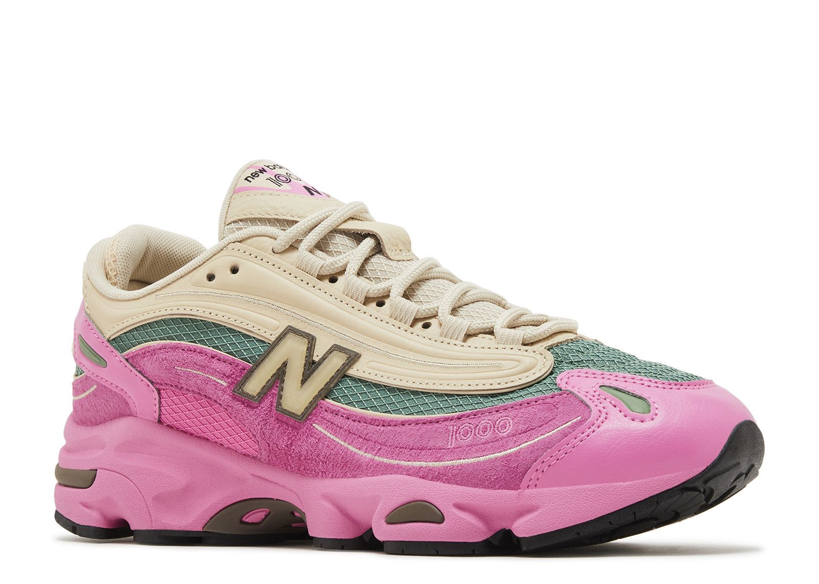 new balance 720 trainers in pink