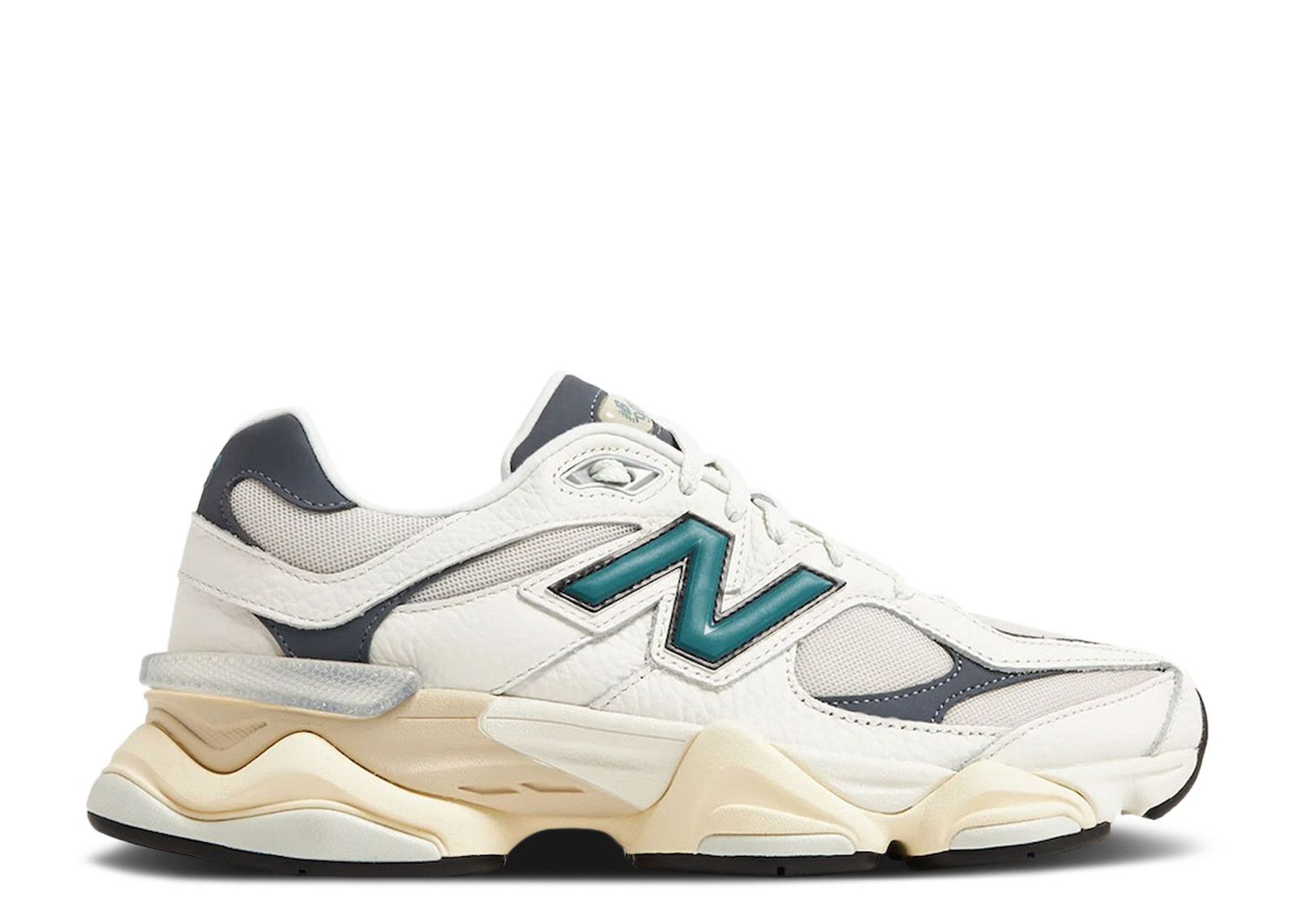 New Balance 2002R 