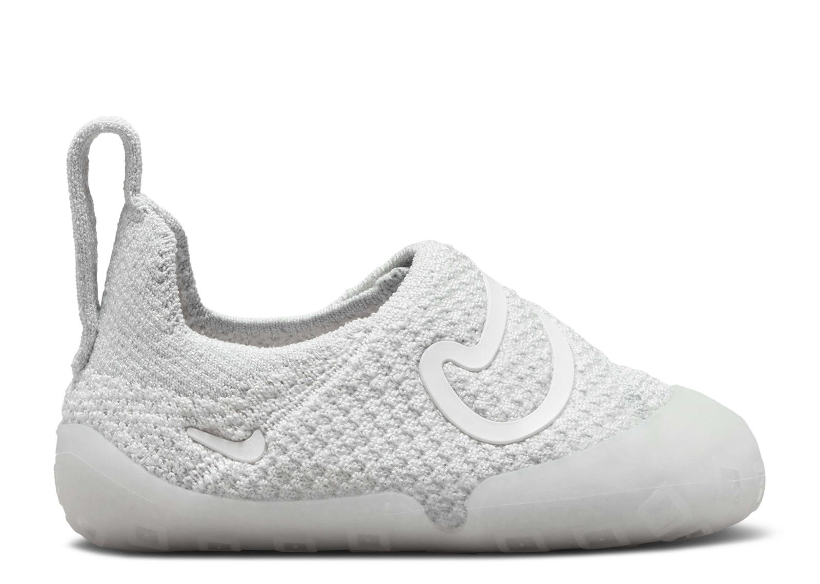 nike swoosh trainers